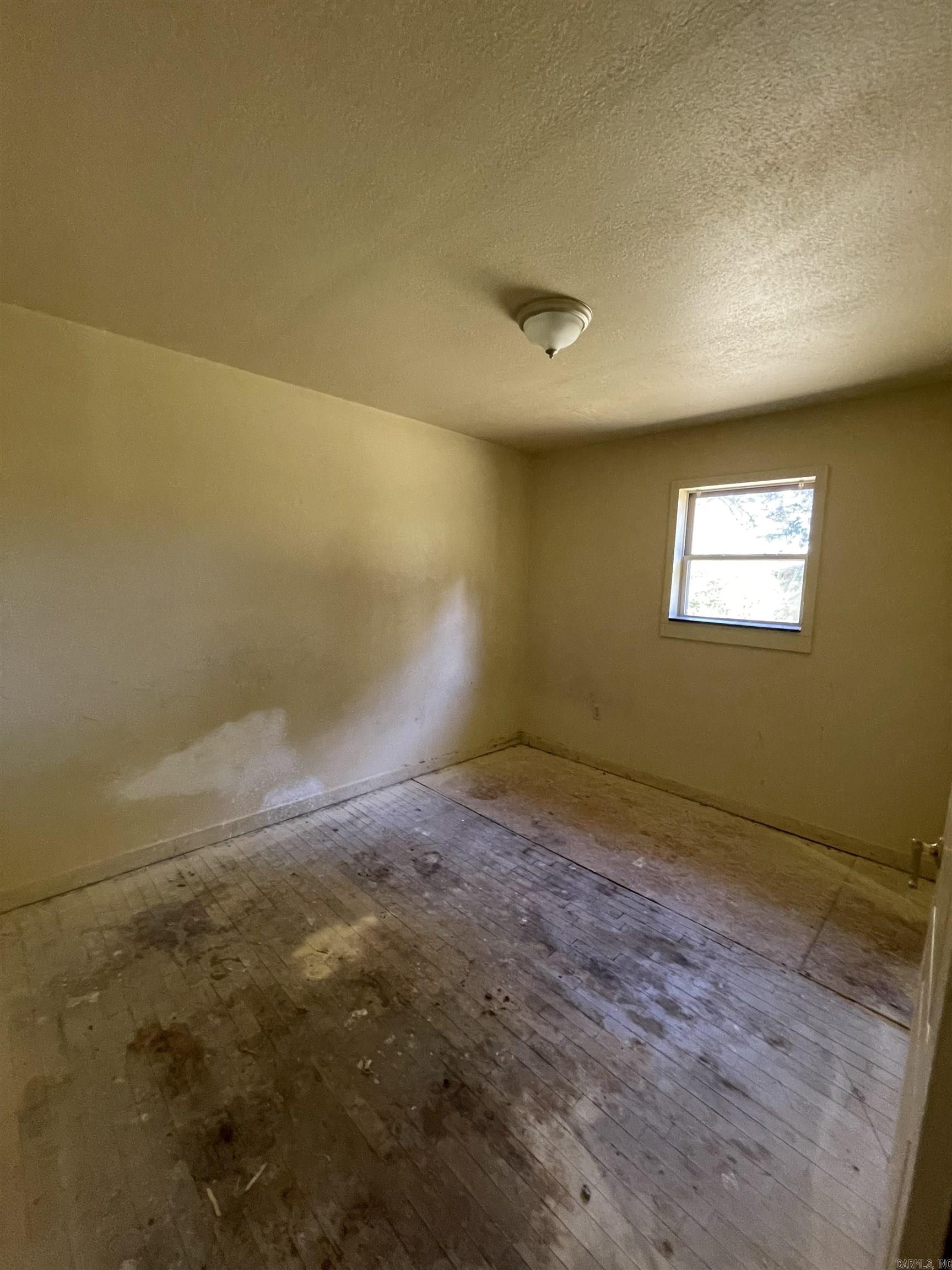 GALE HOLIFIELD - Residential