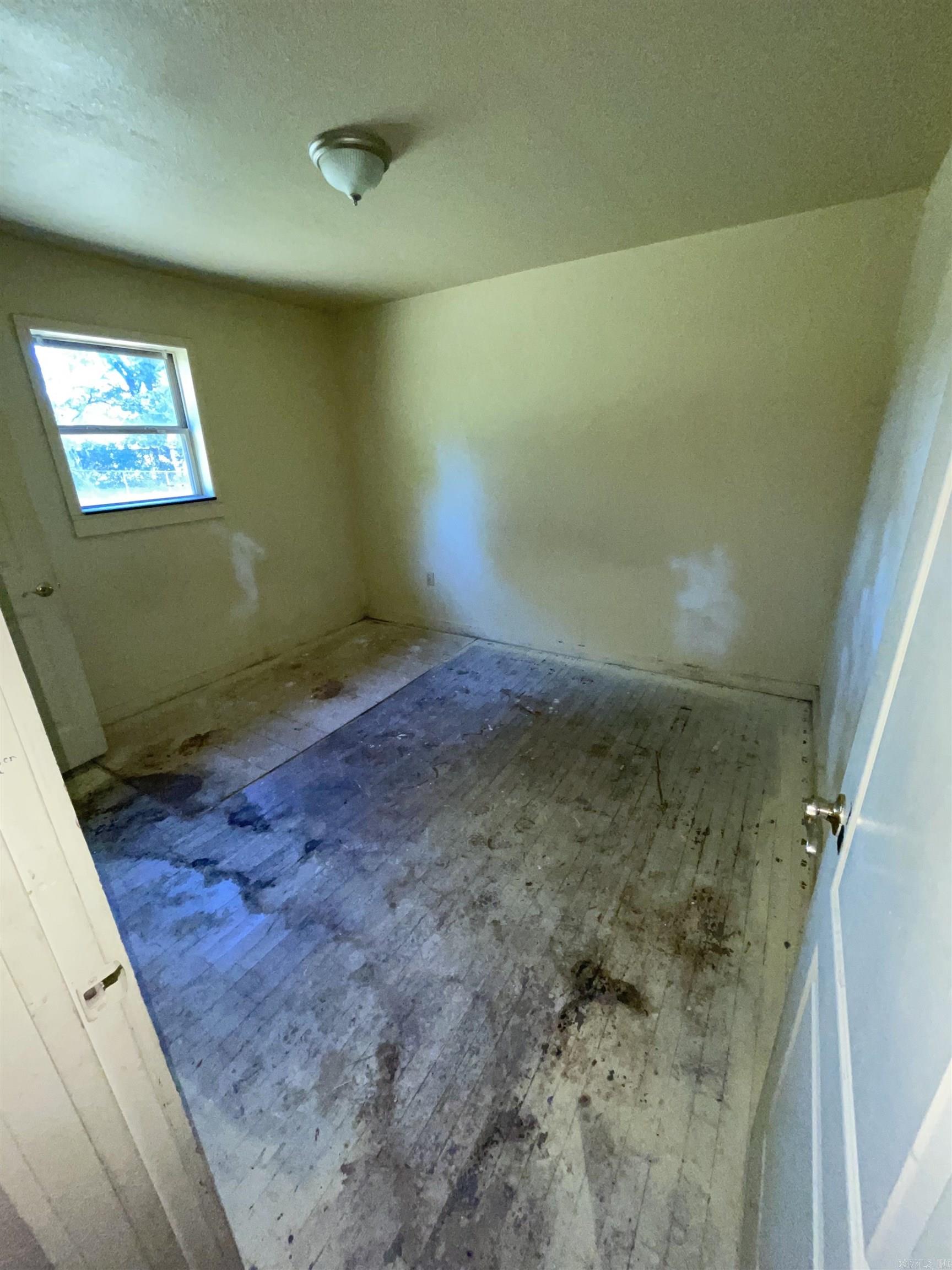 GALE HOLIFIELD - Residential