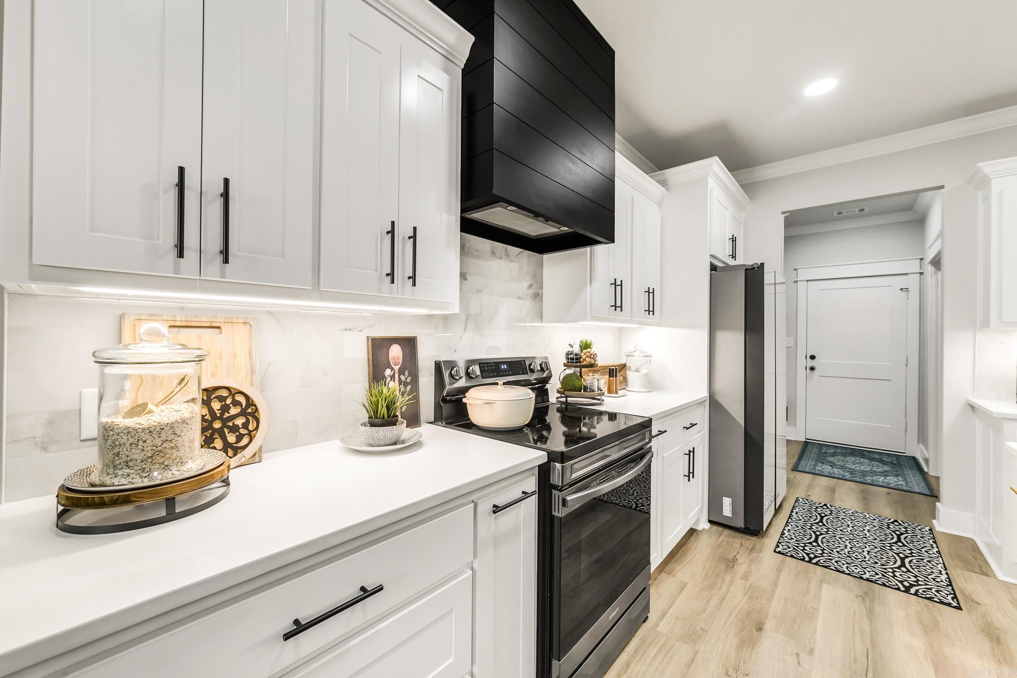 HIDDEN VALLEY ESTATES - Residential