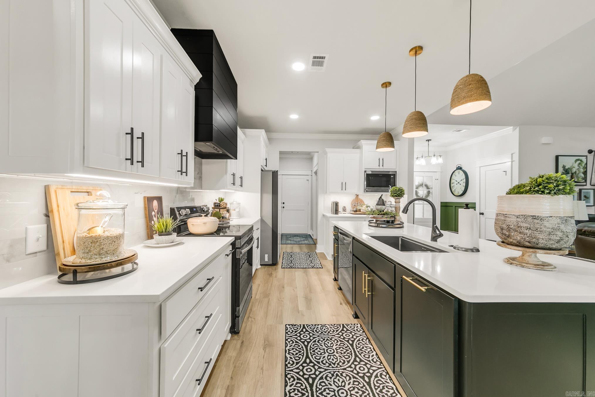 HIDDEN VALLEY ESTATES - Residential