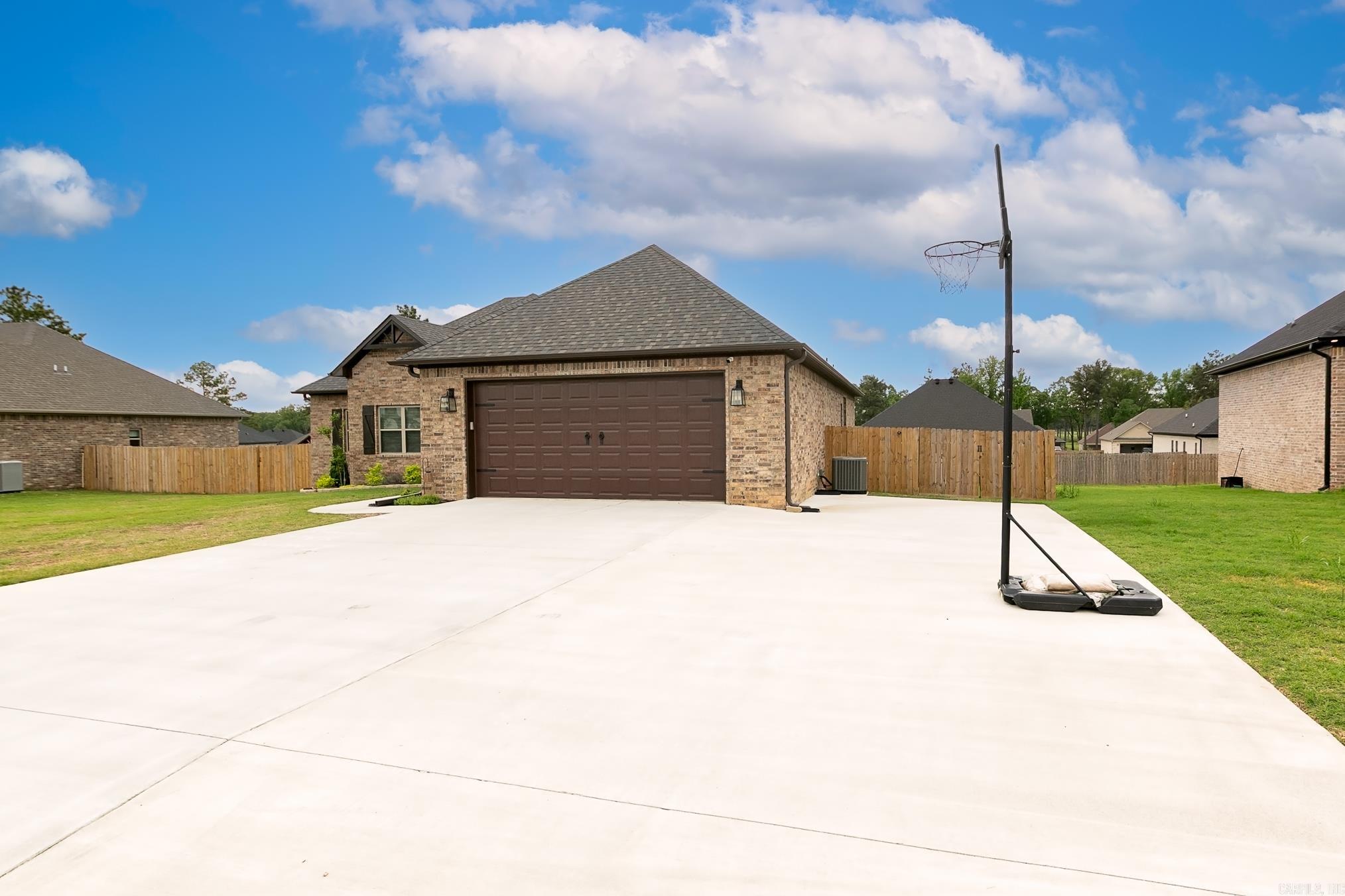 HIDDEN VALLEY ESTATES - Residential