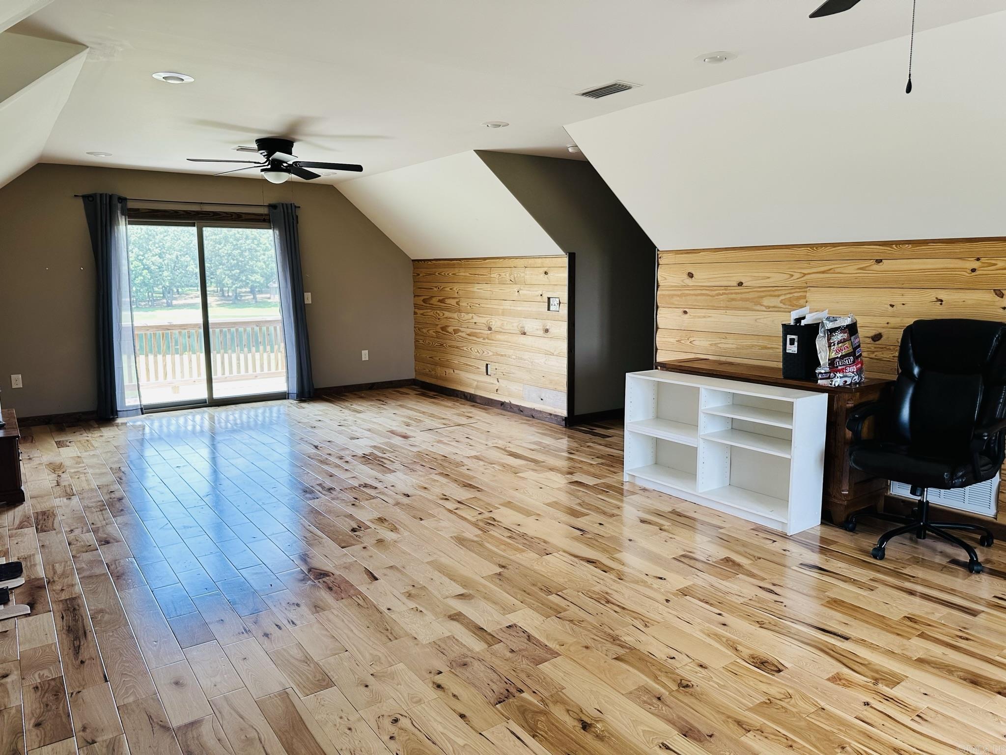 COOPERS HAWK - Residential