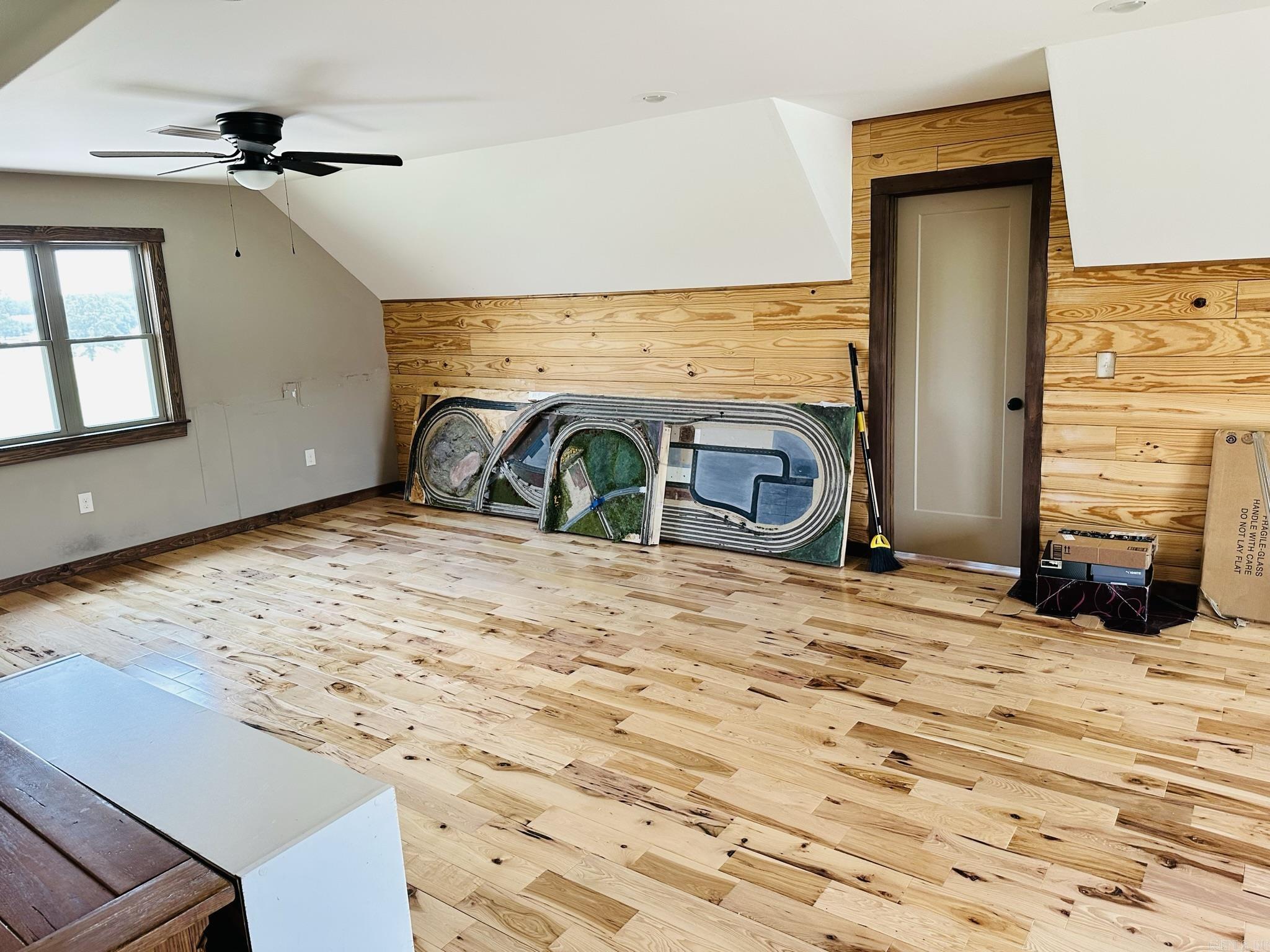 COOPERS HAWK - Residential