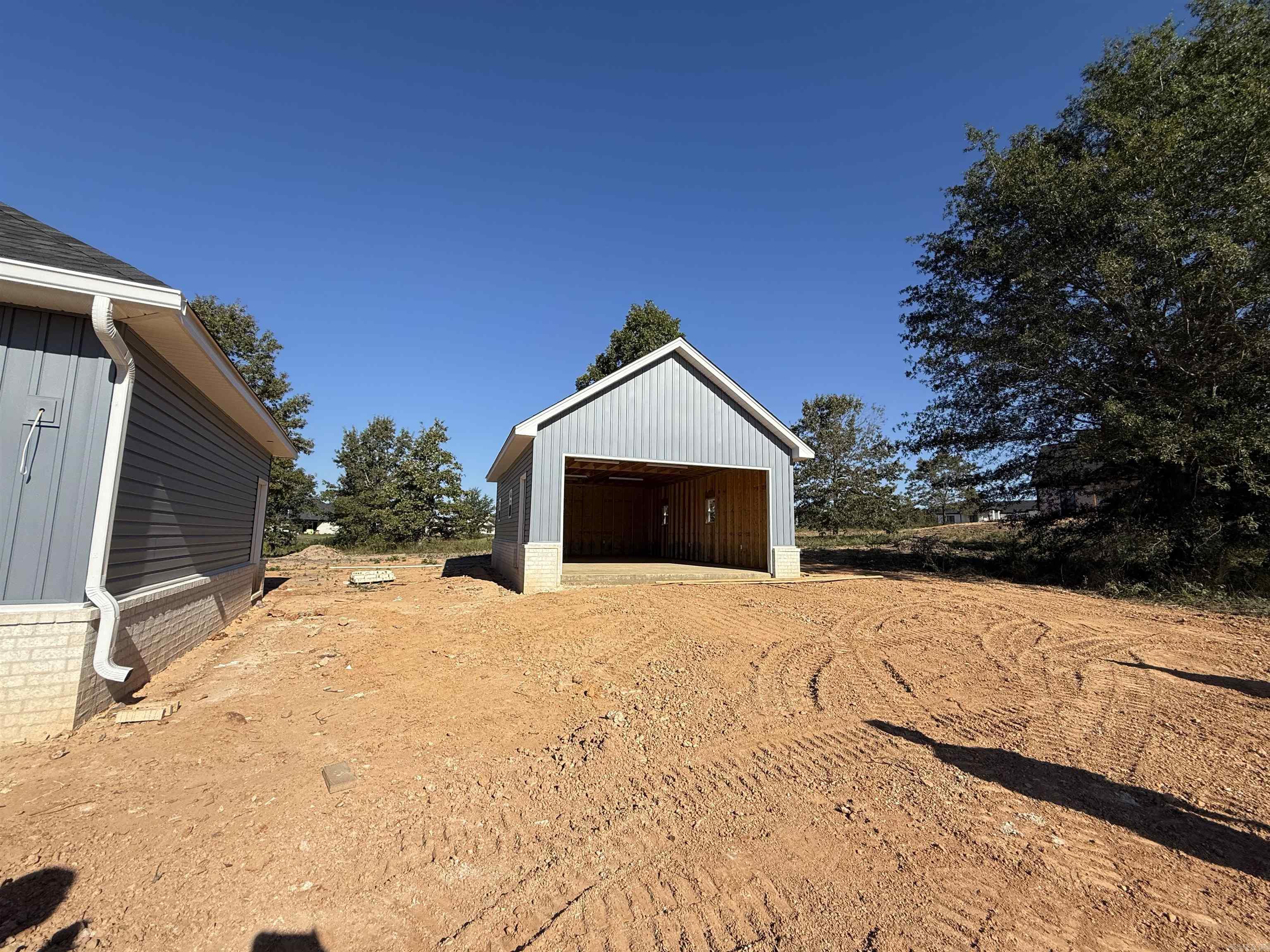 PLANTATION HILLS - Residential