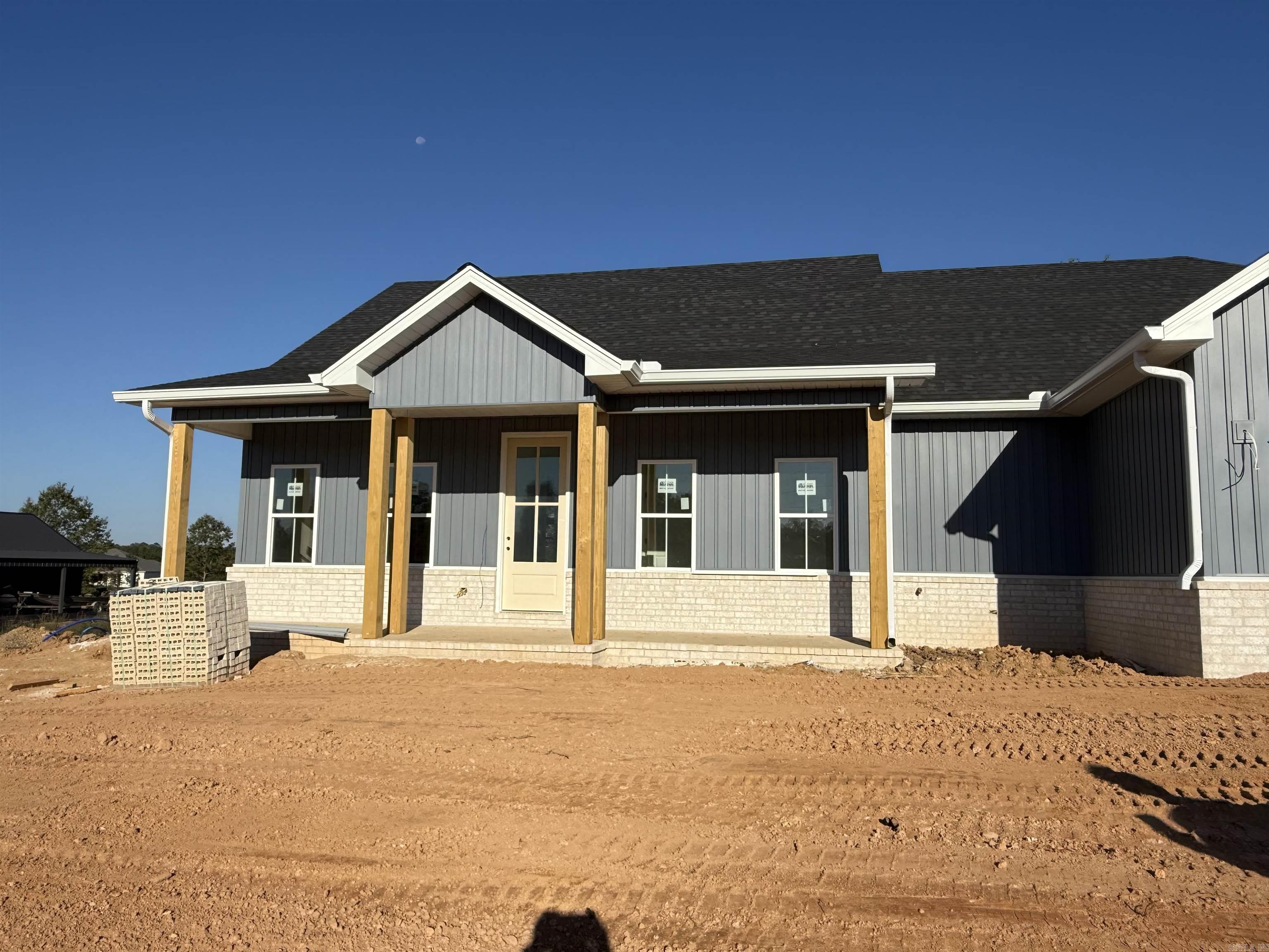 PLANTATION HILLS - Residential