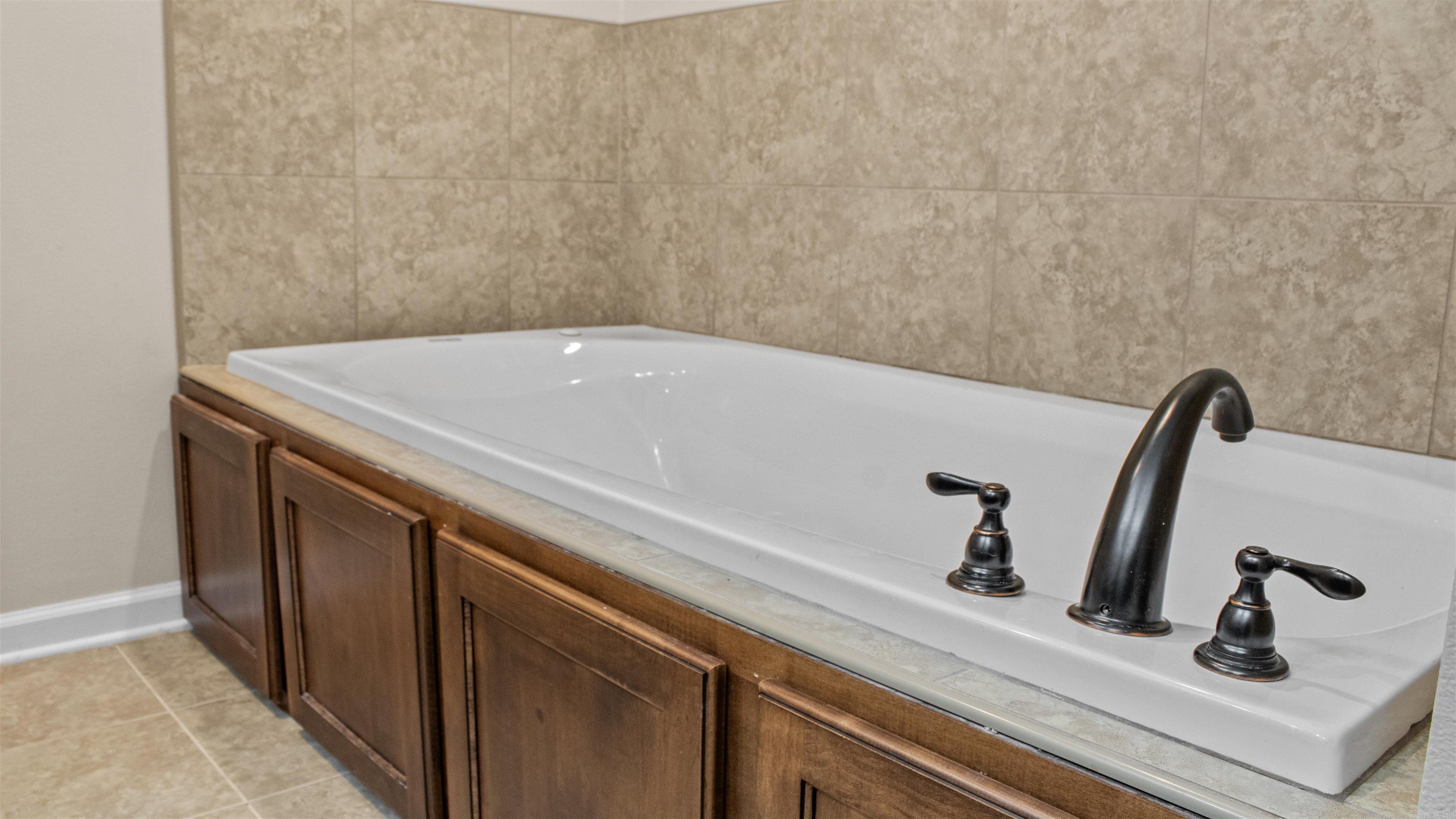 GREGORY'S - Residential