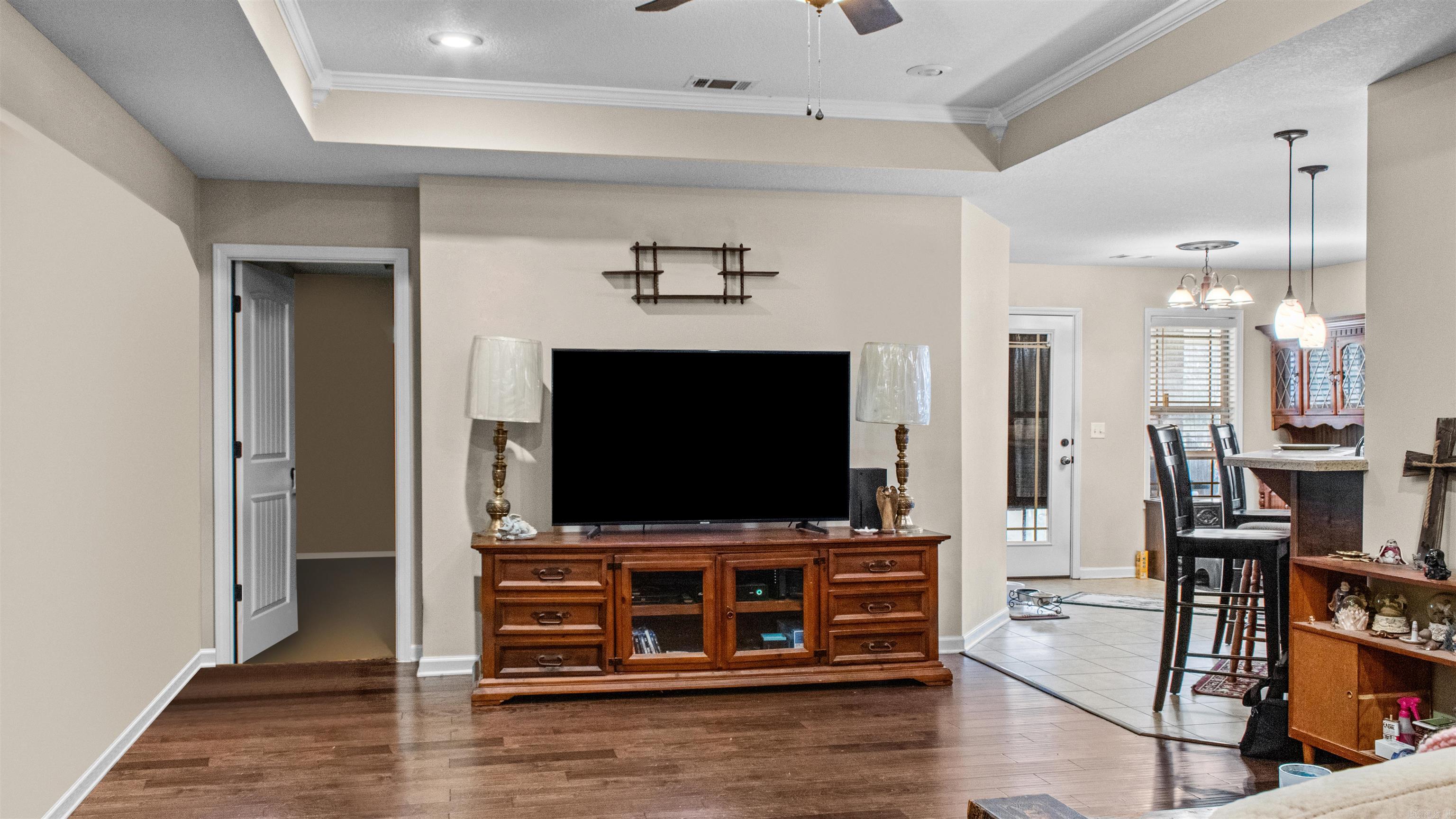 GREGORY'S - Residential