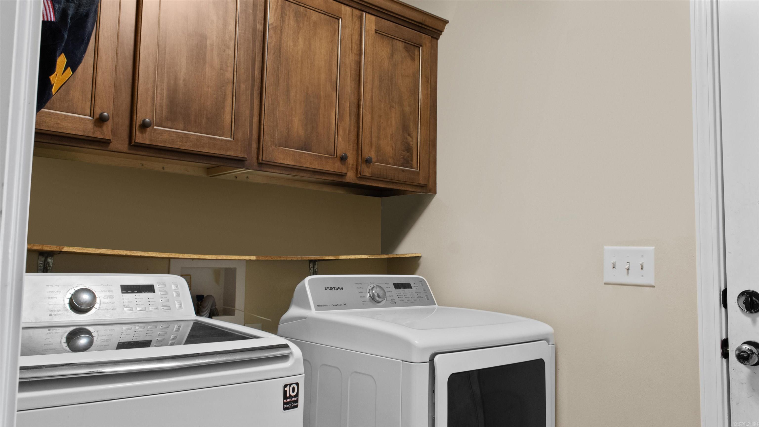 GREGORY'S - Residential