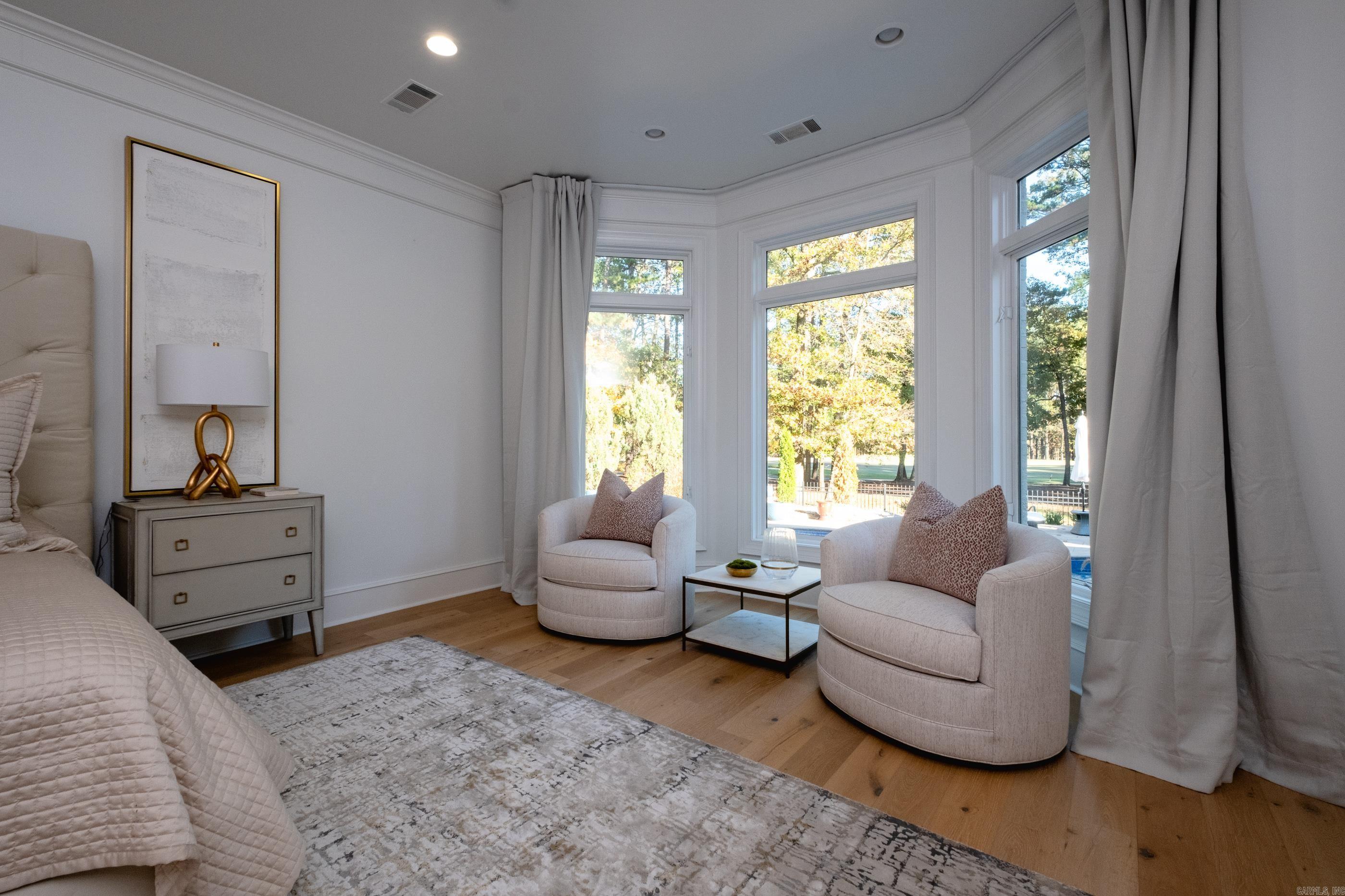 CHENAL VALLEY SOLOGNE CIRCLE - Residential