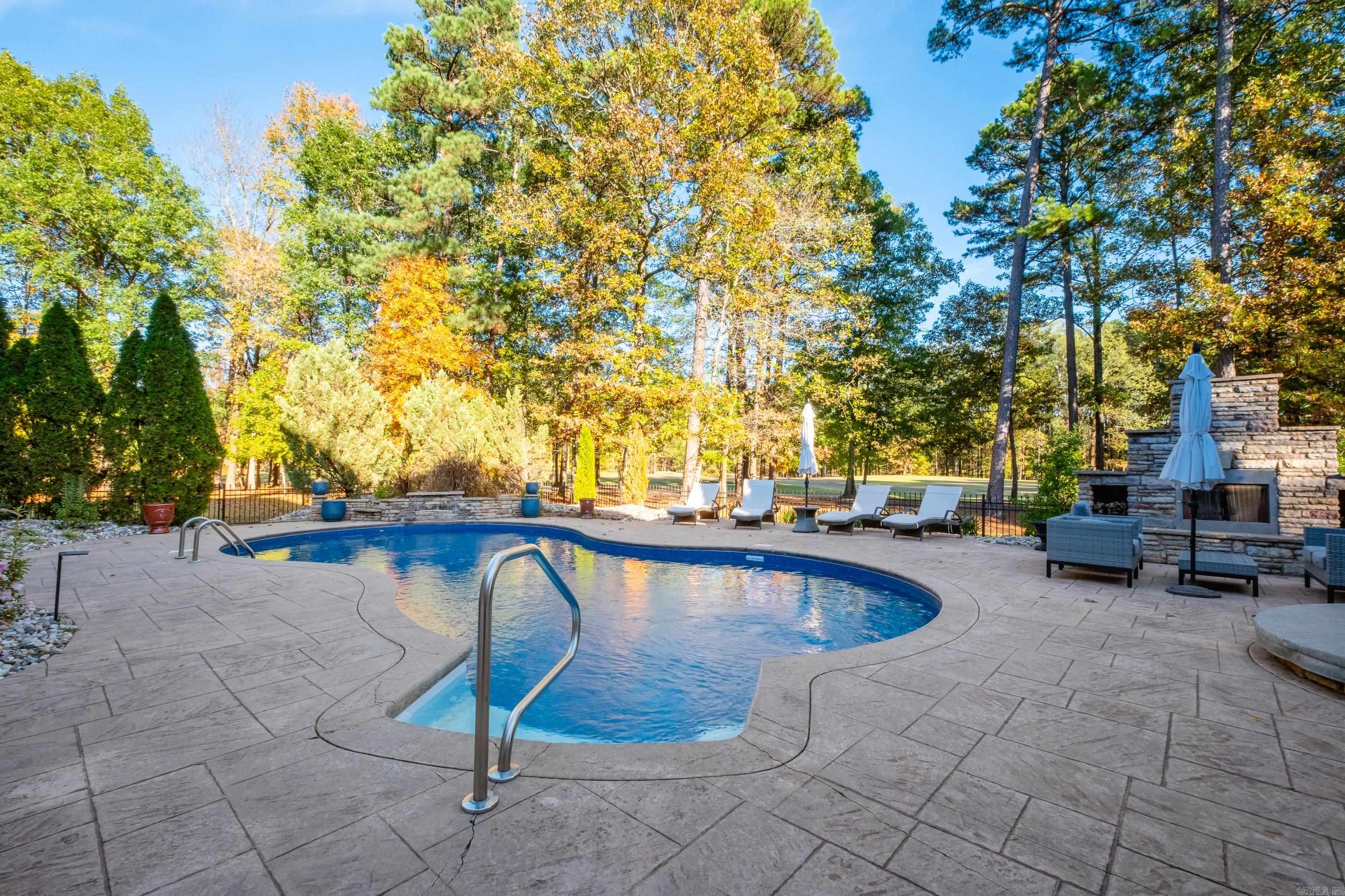 CHENAL VALLEY SOLOGNE CIRCLE - Residential