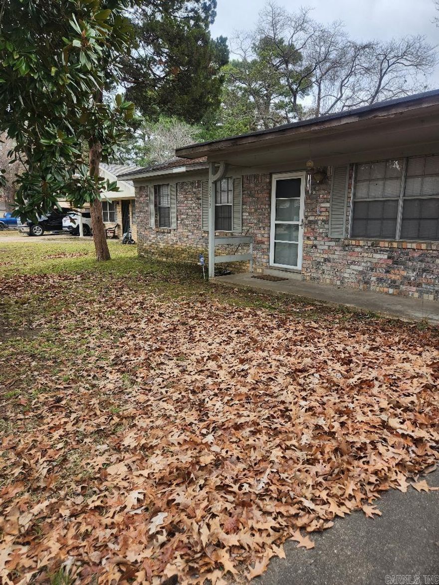 This 3-bedroom, two full bath home need some TLC. Great for investors.  Air unit was replaced summer of 2024.  There's a one car garage.  Home has a large back yard and is only a few minutes away from the interstate.  Seller is motivated.  Available to show starting 01/04/2025.