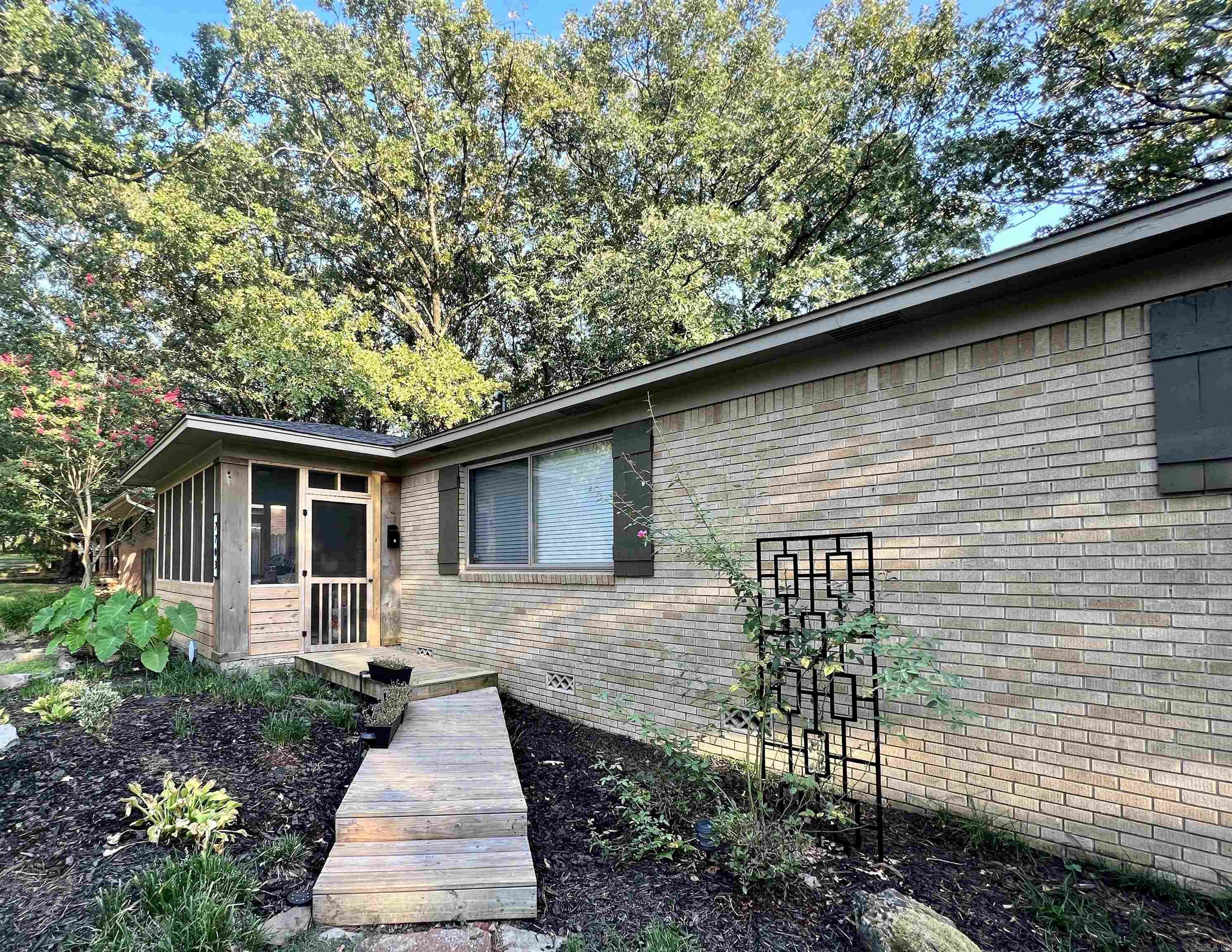 SHAMROCK ADDN - Residential