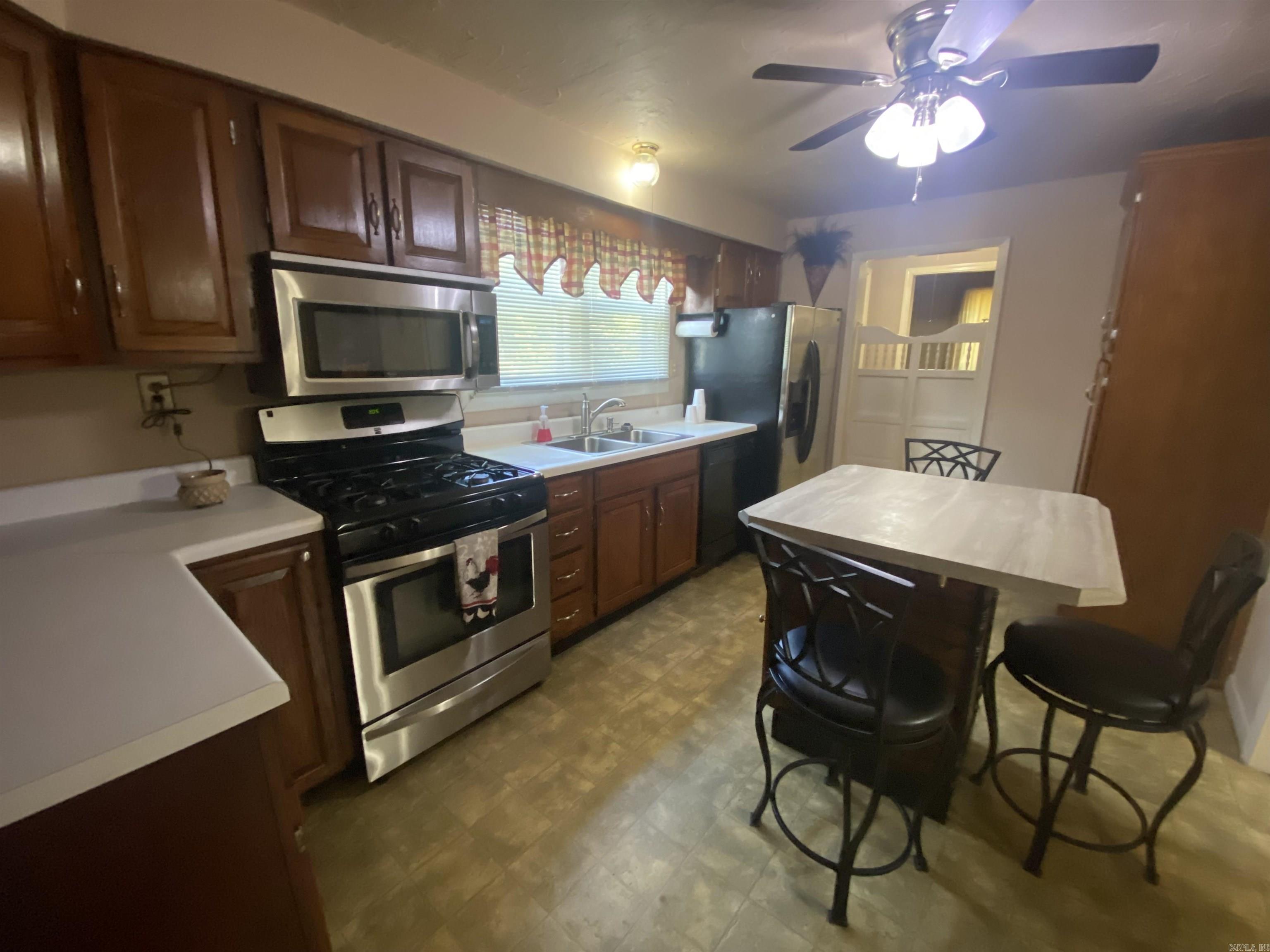 POINSETT LUMBAR & MFG - Residential