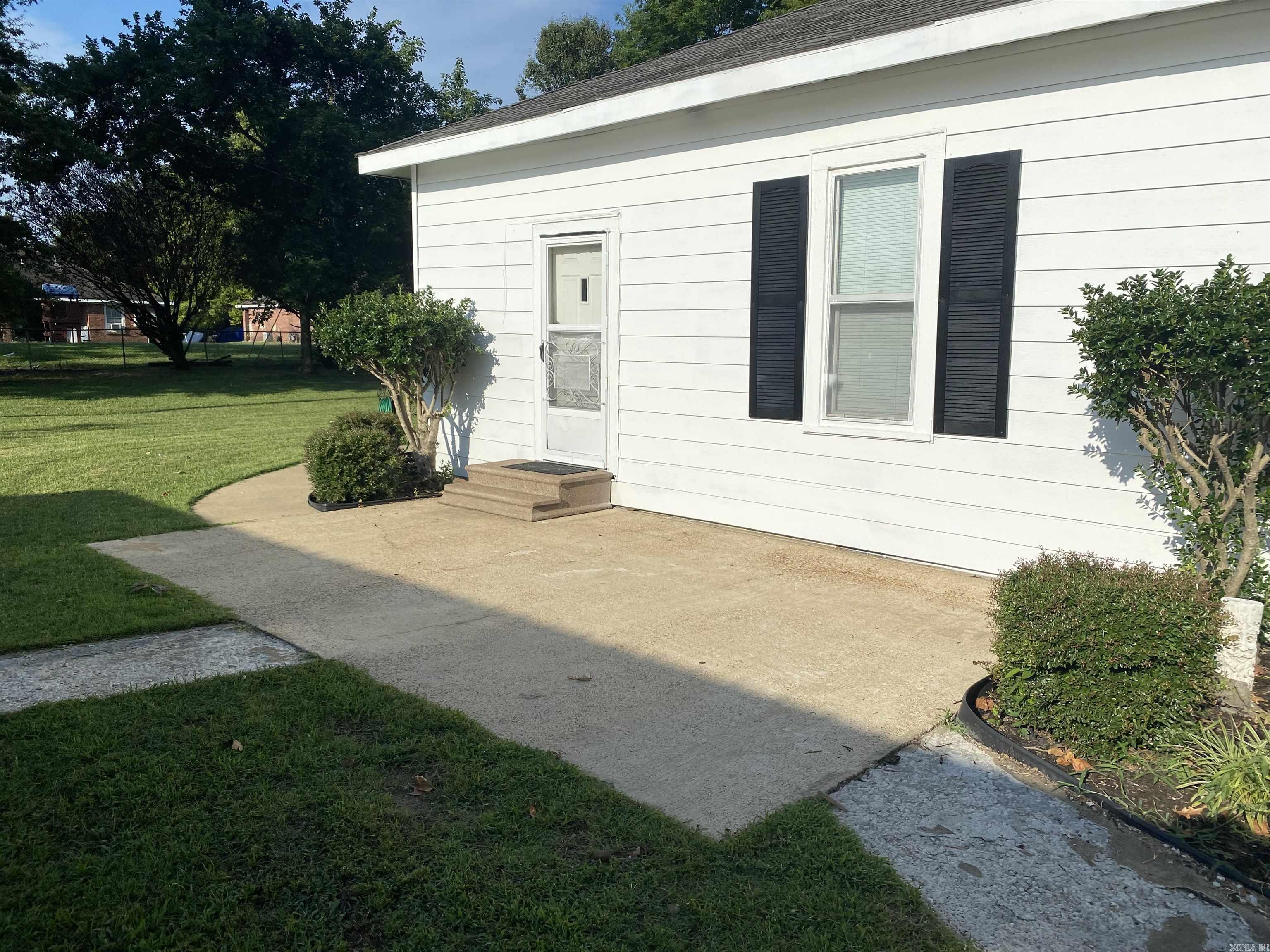 POINSETT LUMBAR & MFG - Residential