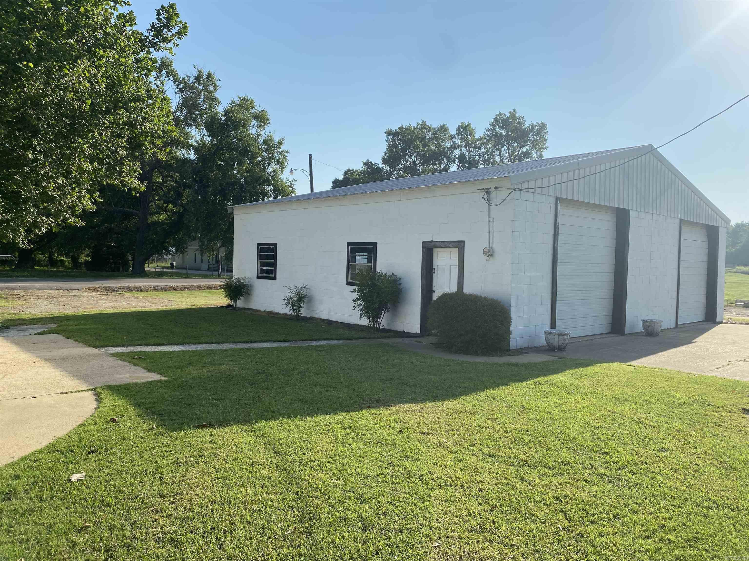 POINSETT LUMBAR & MFG - Residential