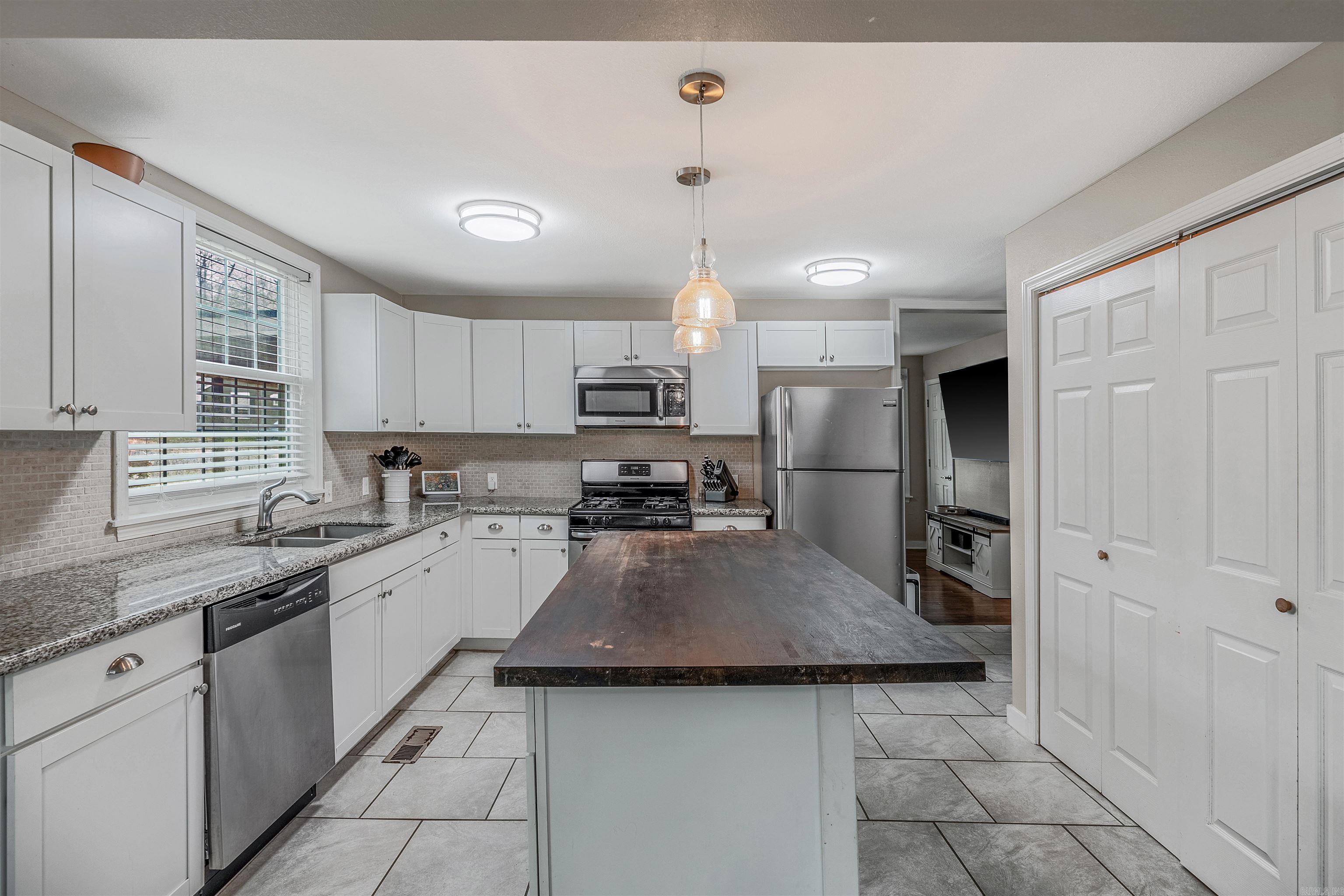 CHERRY & COX - Residential