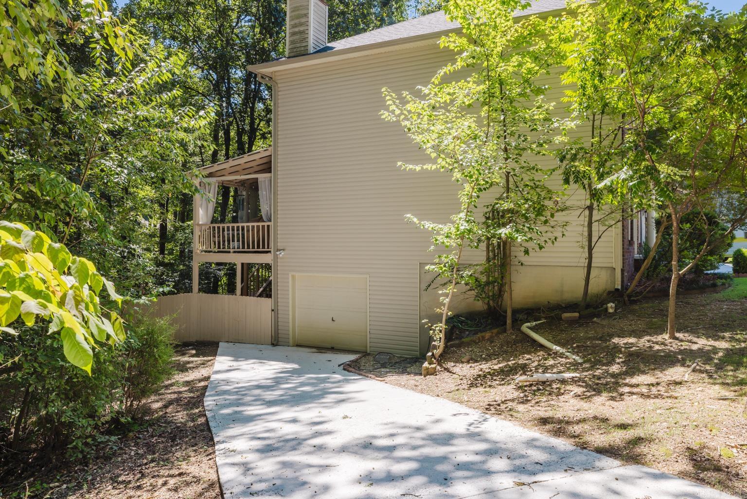 RIVER OAKS - Residential