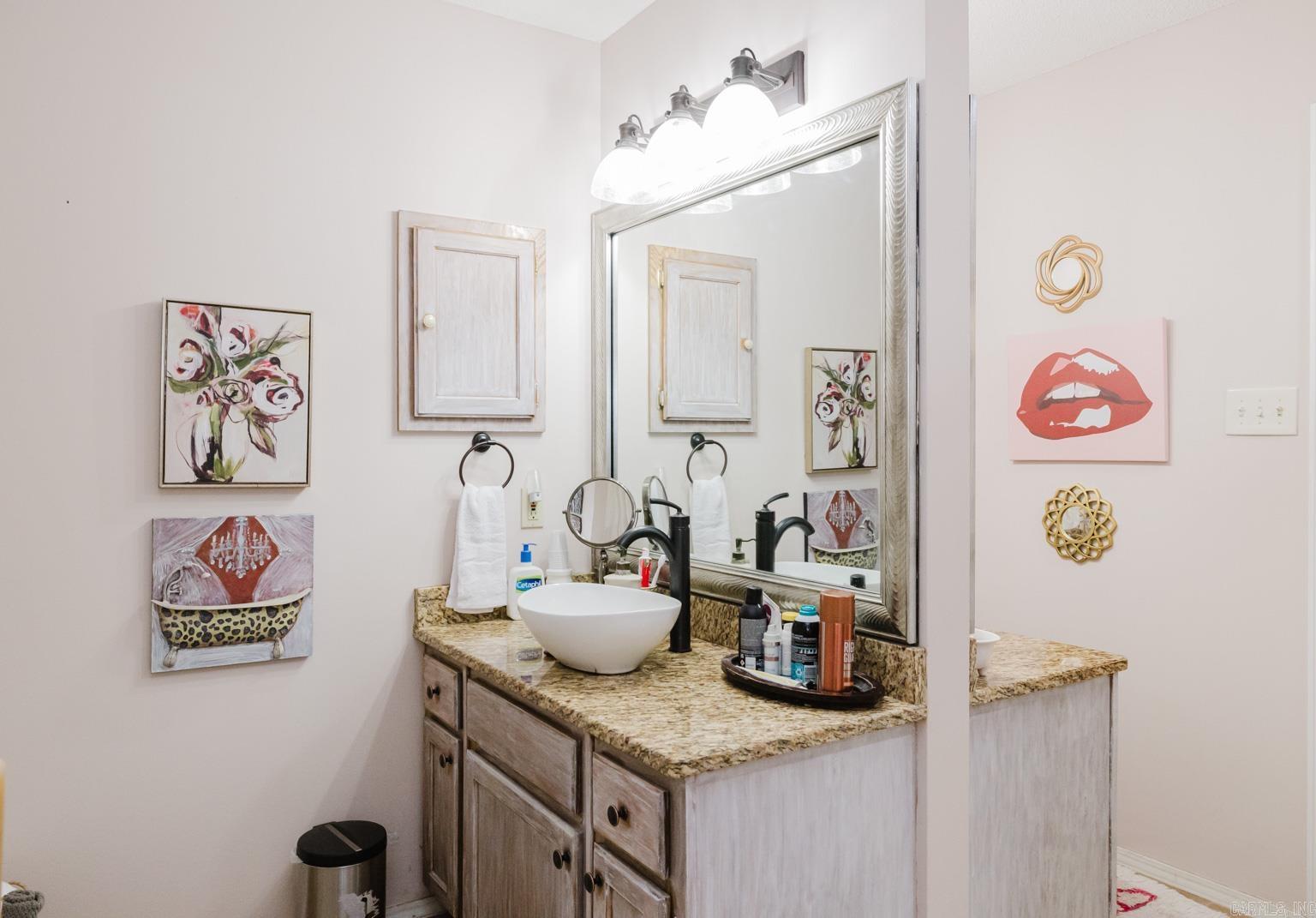 RIVER OAKS - Residential