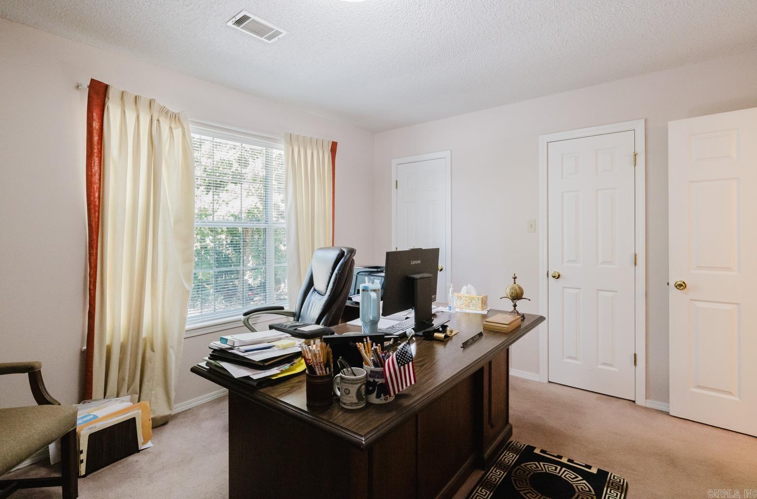 RIVER OAKS - Residential