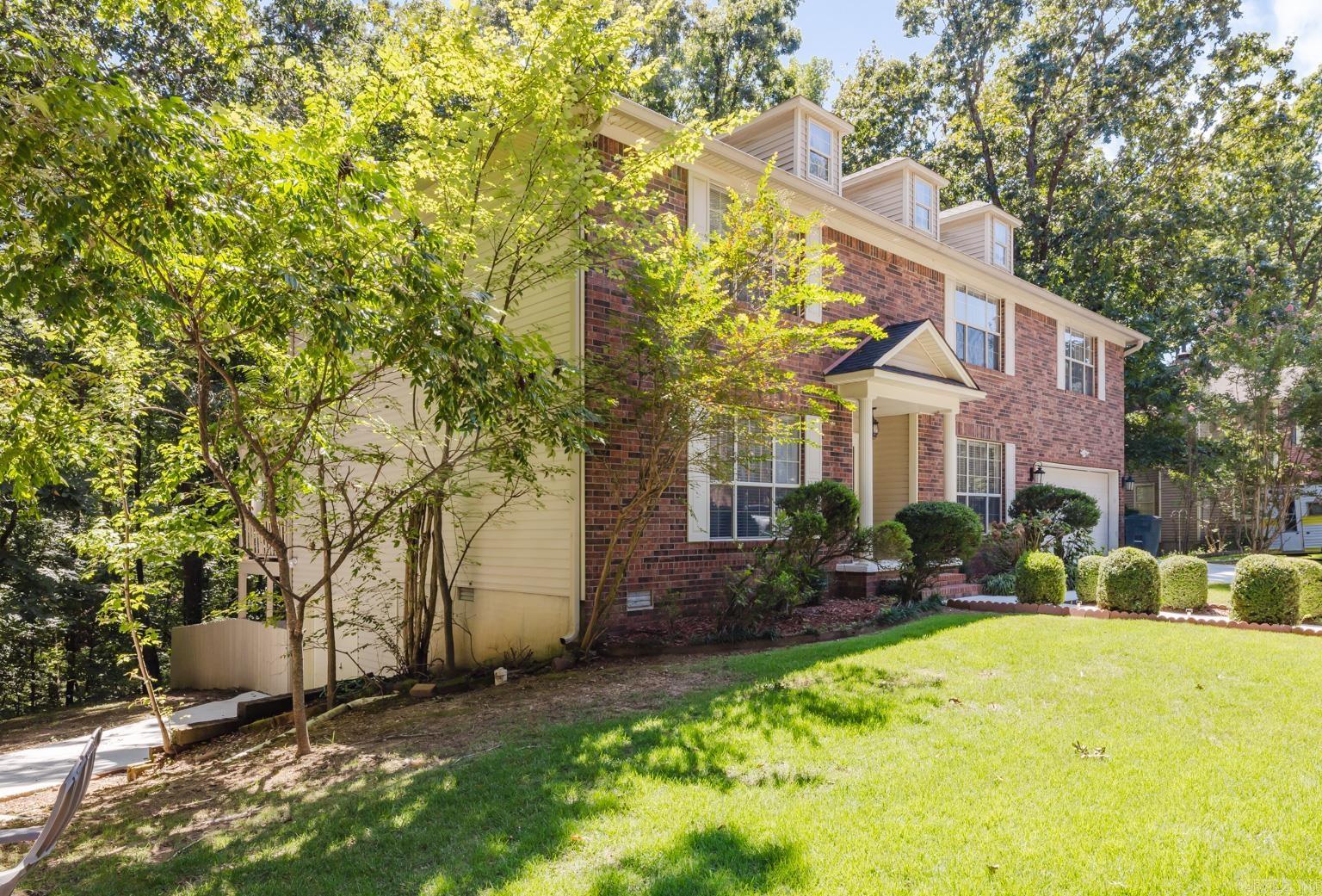 RIVER OAKS - Residential