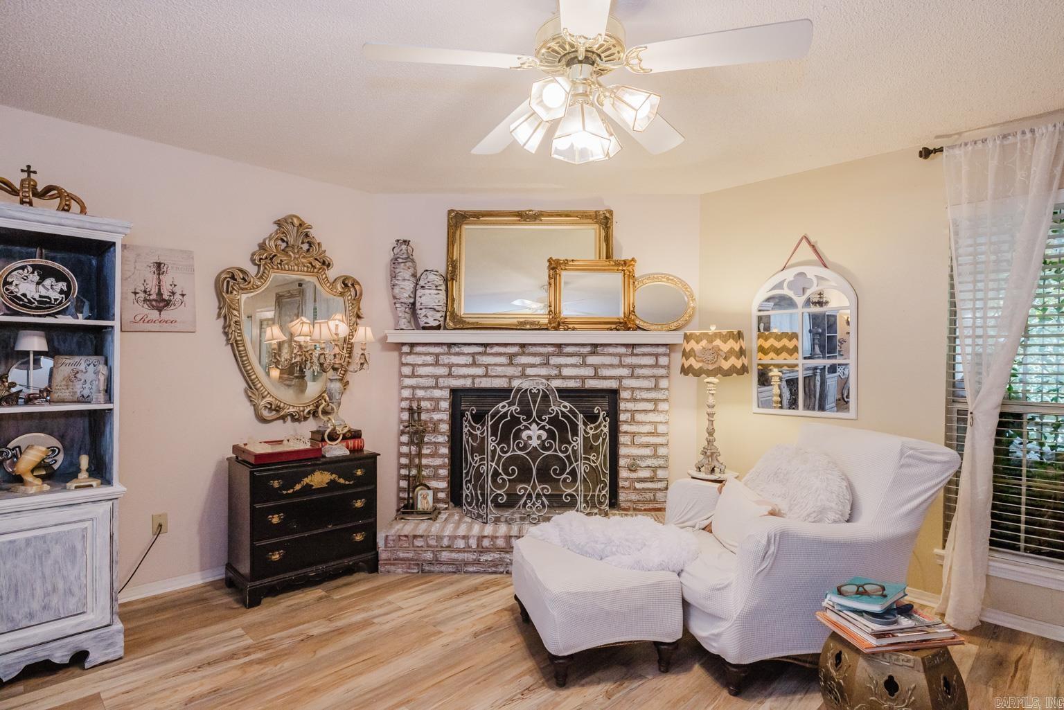 RIVER OAKS - Residential