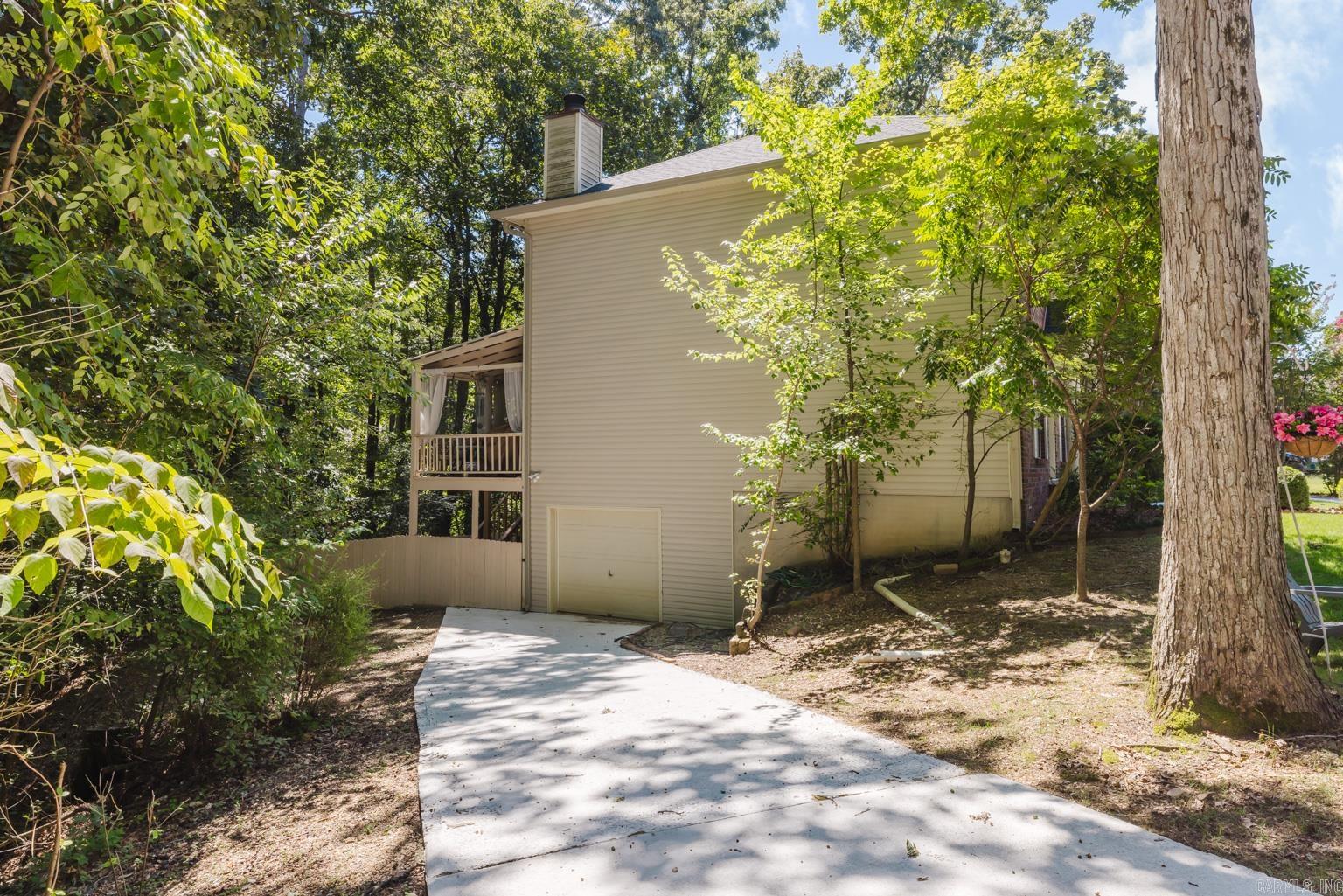 RIVER OAKS - Residential