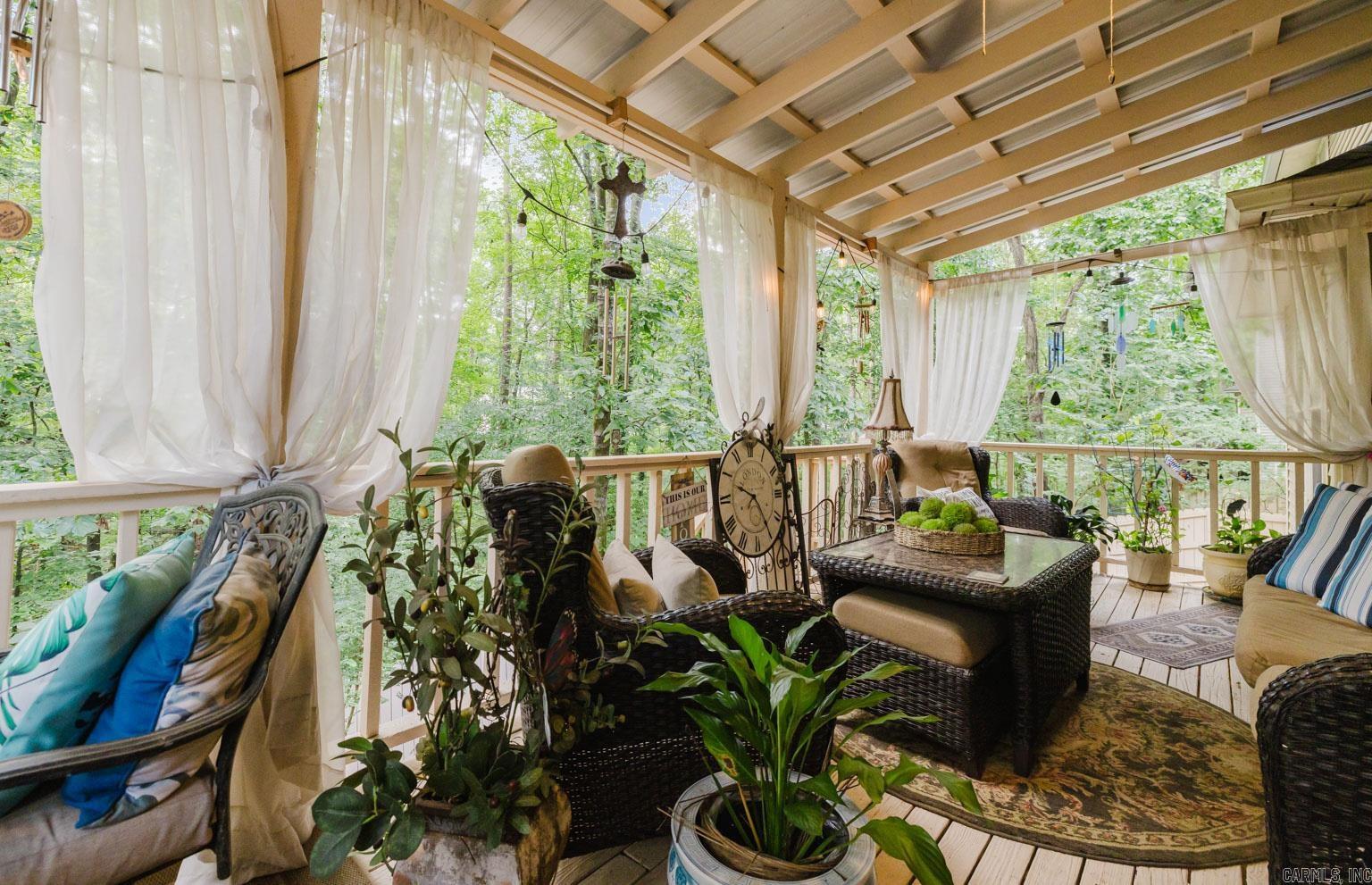 RIVER OAKS - Residential