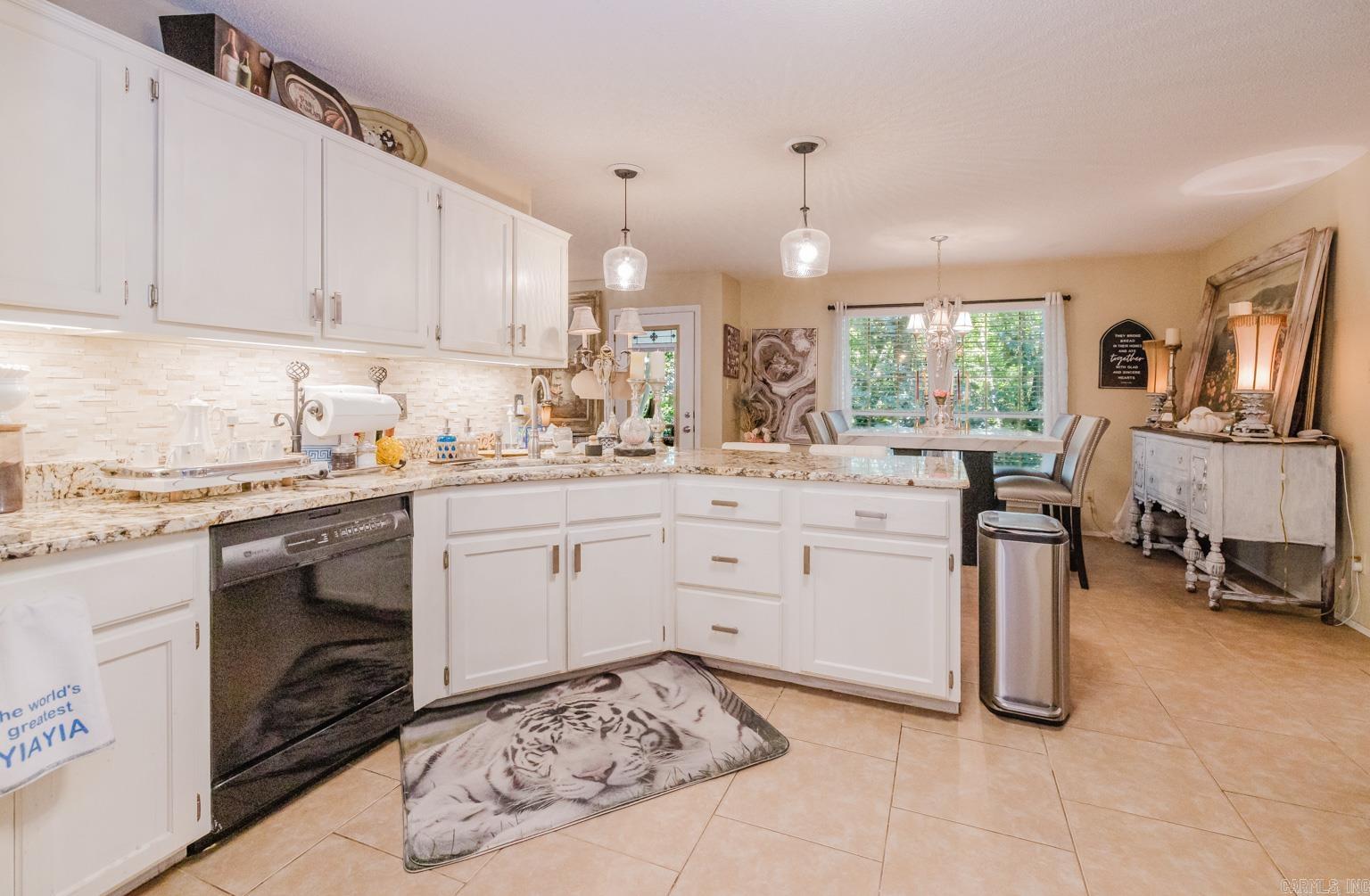 RIVER OAKS - Residential