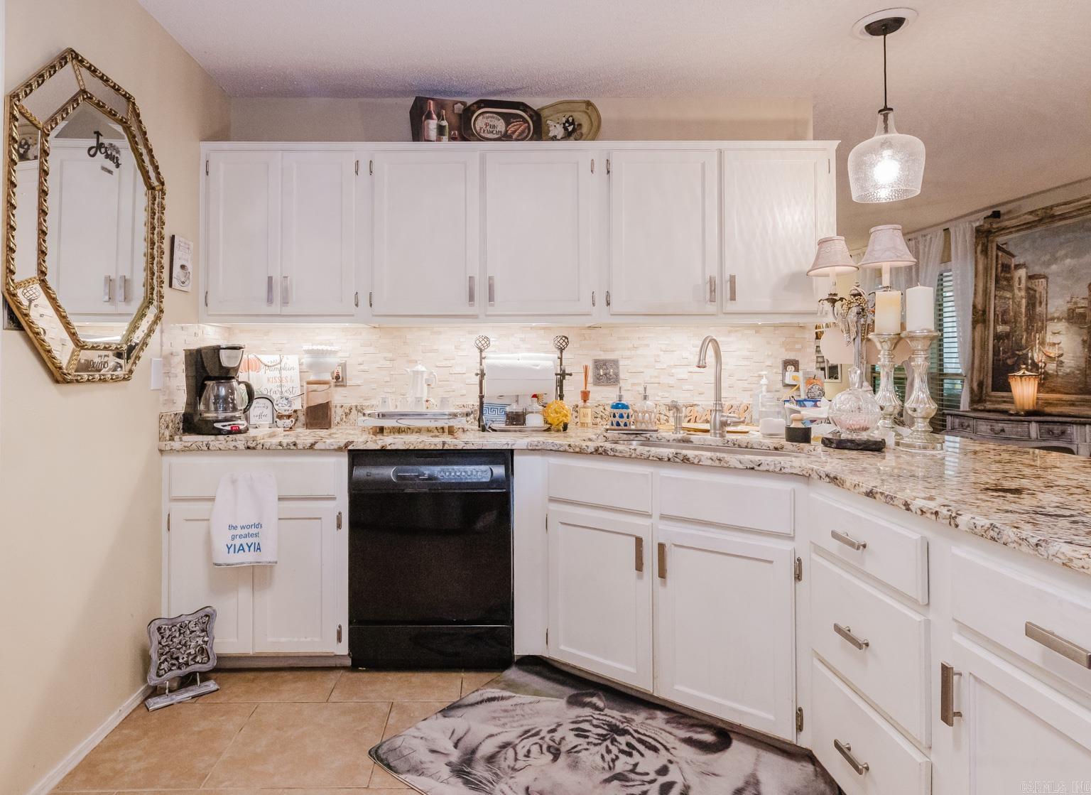 RIVER OAKS - Residential