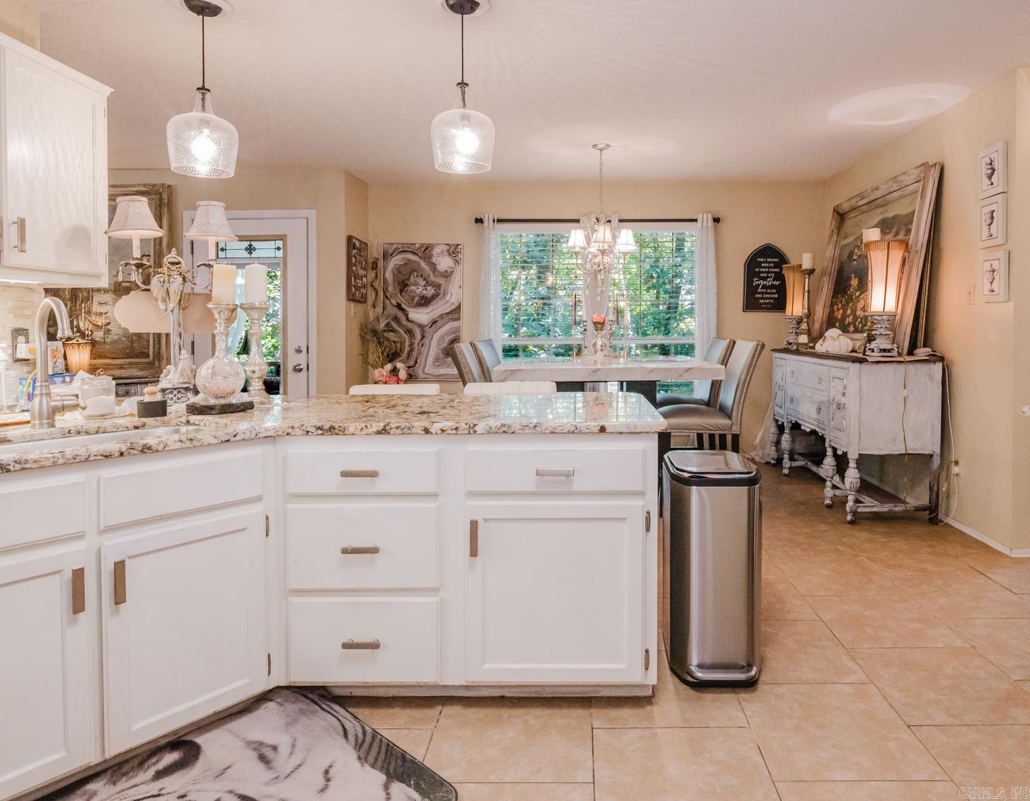 RIVER OAKS - Residential