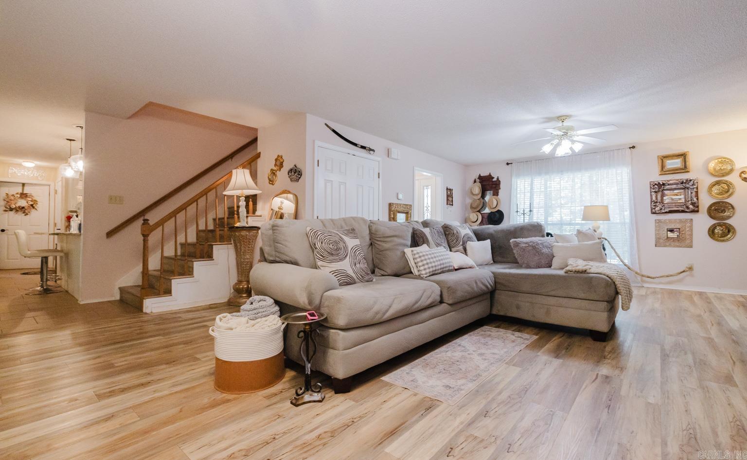 RIVER OAKS - Residential