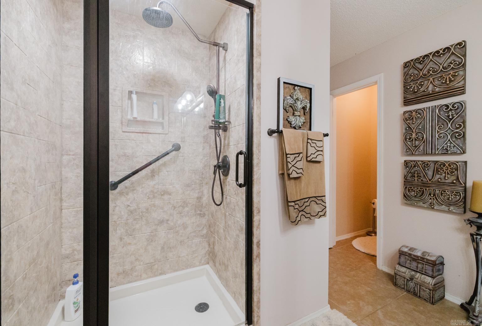 RIVER OAKS - Residential