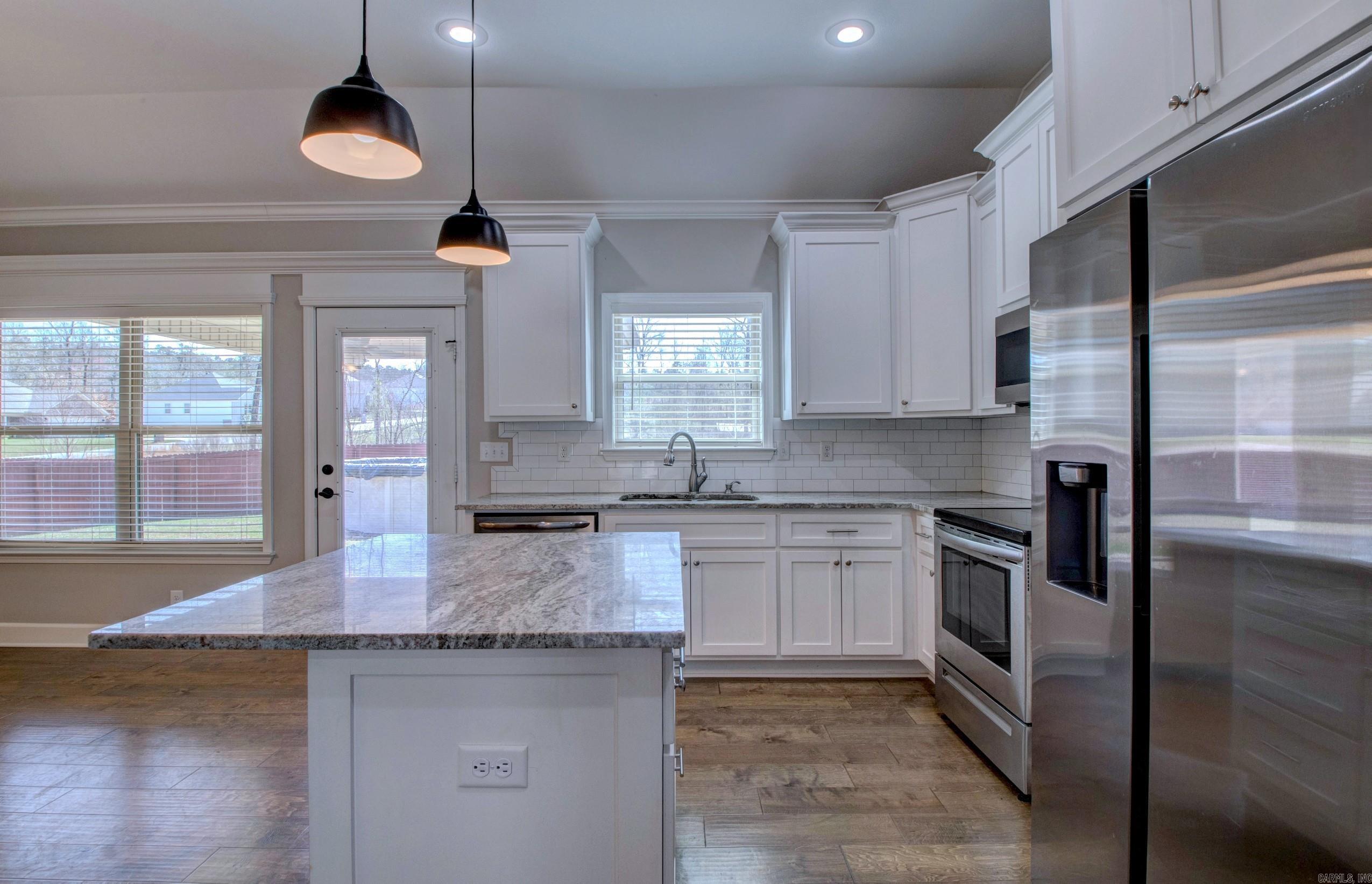 PINEWOOD ESTATES - Residential