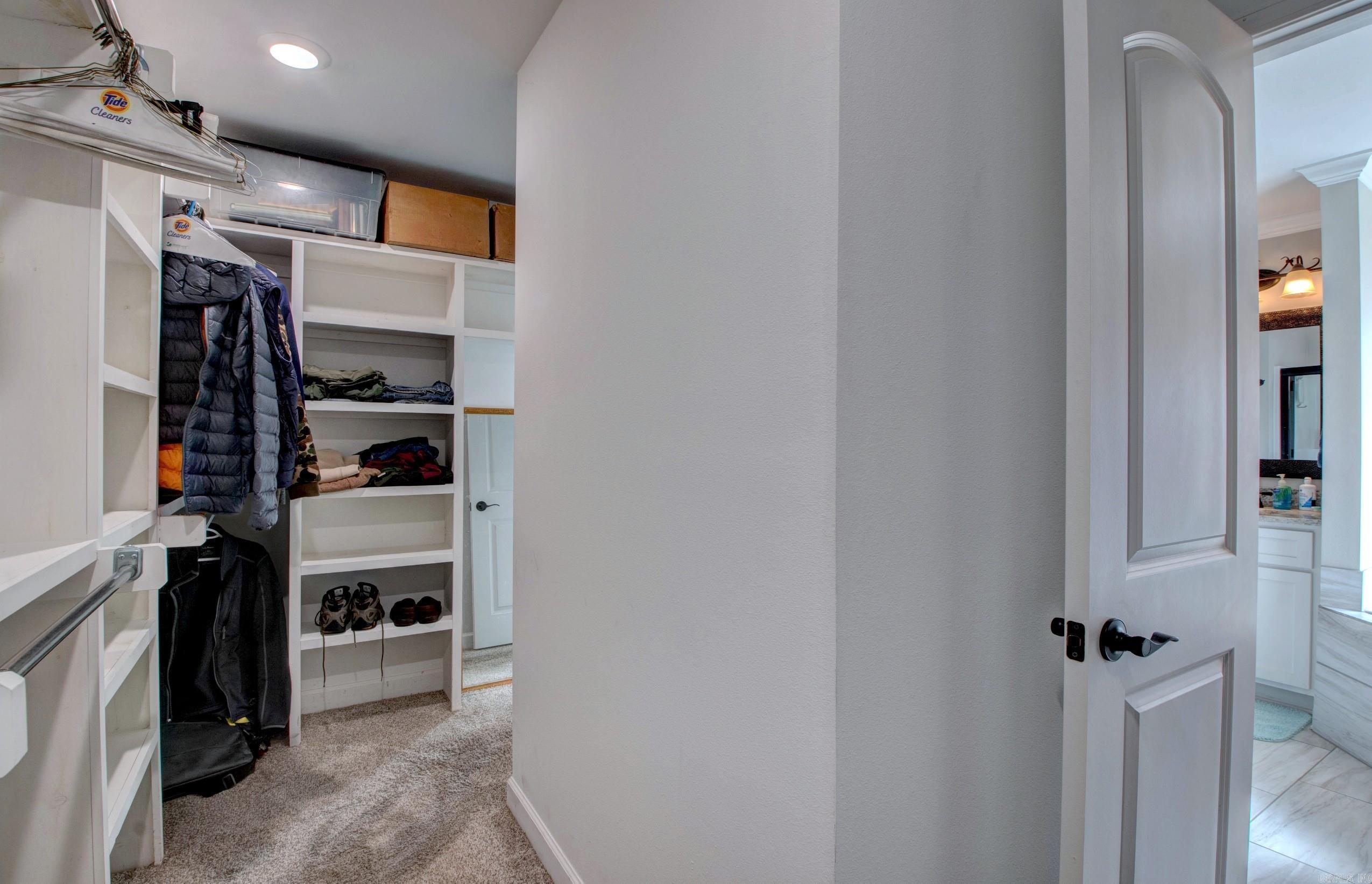 PINEWOOD ESTATES - Residential