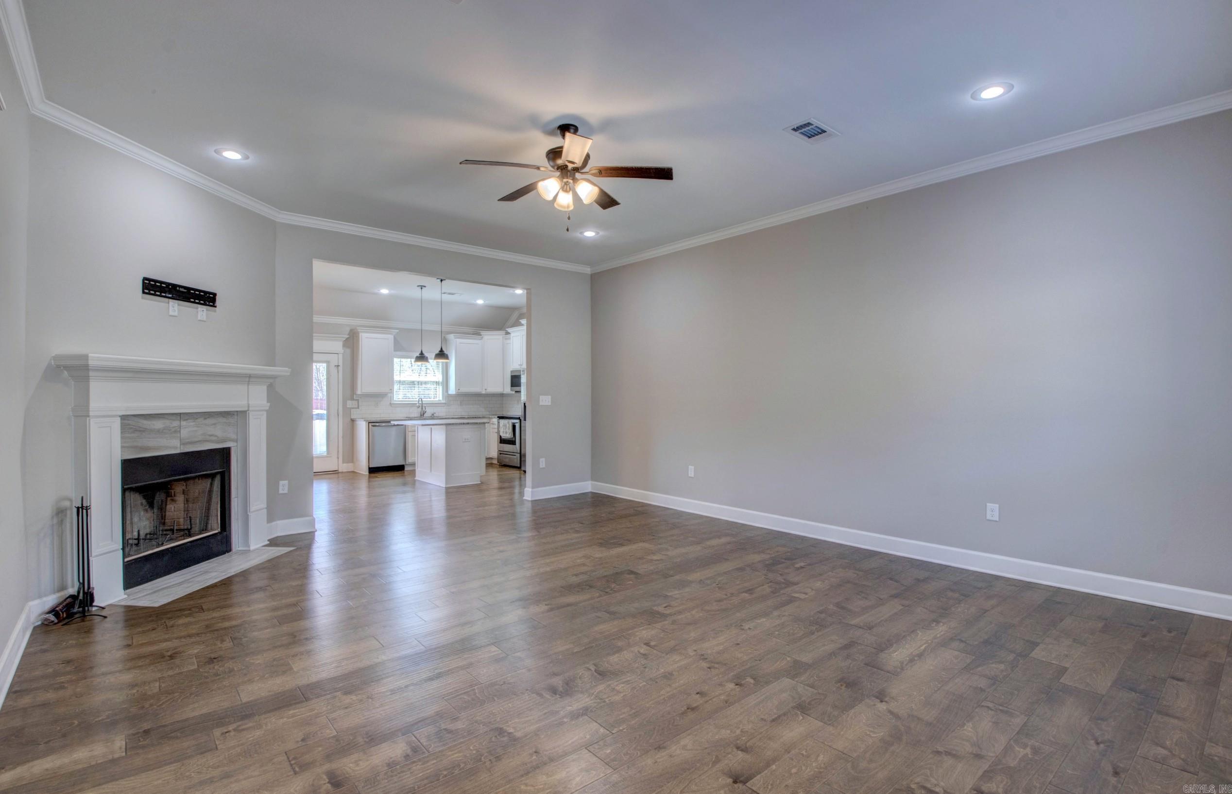 PINEWOOD ESTATES - Residential