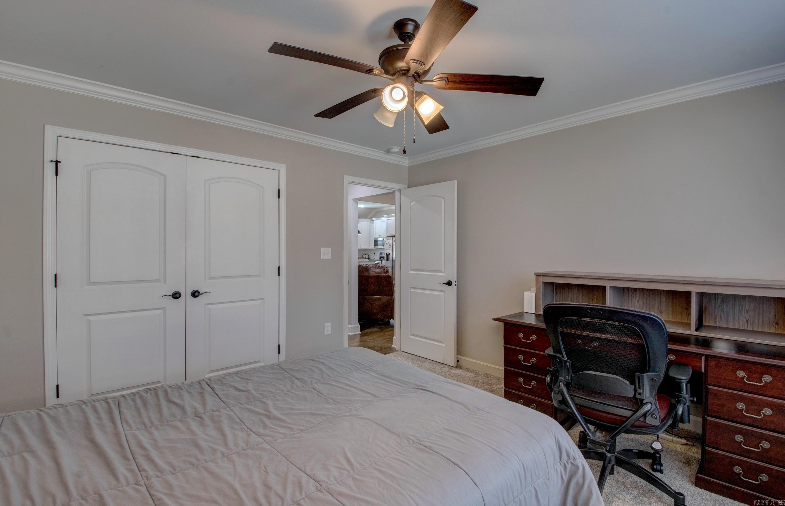 PINEWOOD ESTATES - Residential