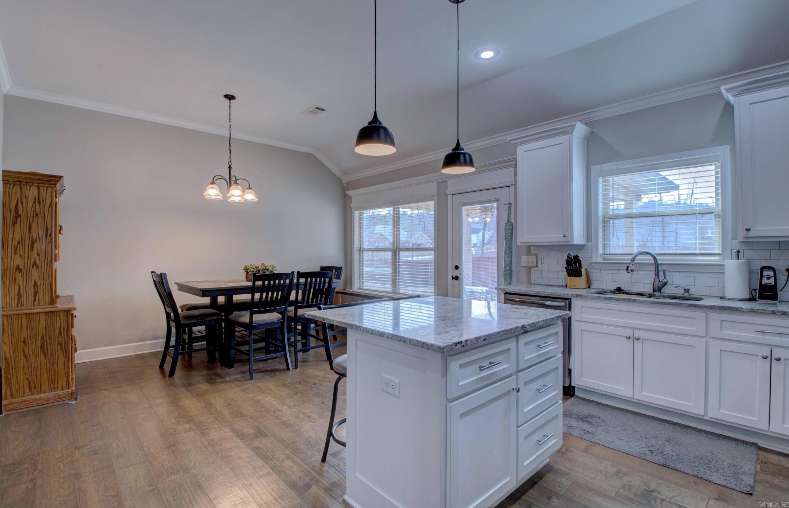 PINEWOOD ESTATES - Residential