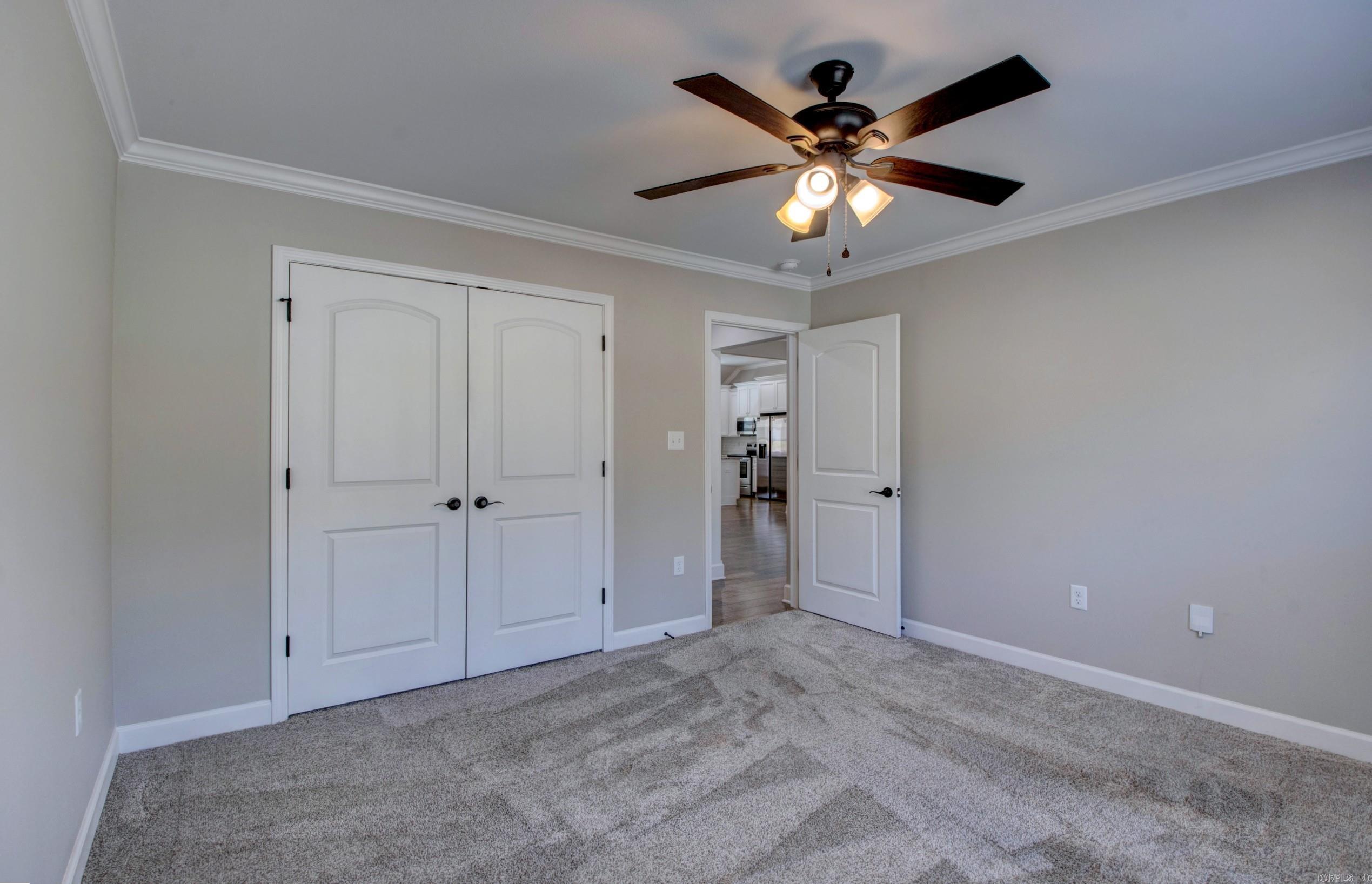 PINEWOOD ESTATES - Residential