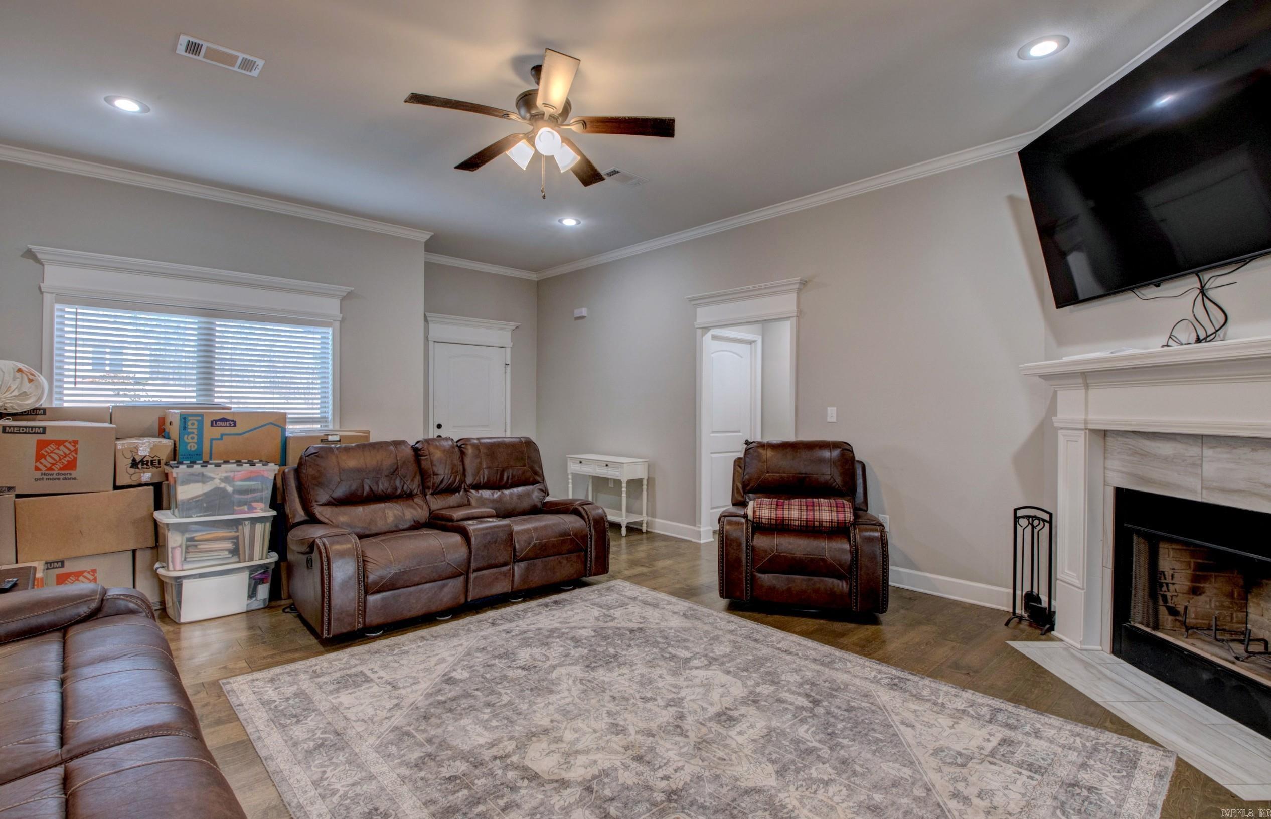 PINEWOOD ESTATES - Residential