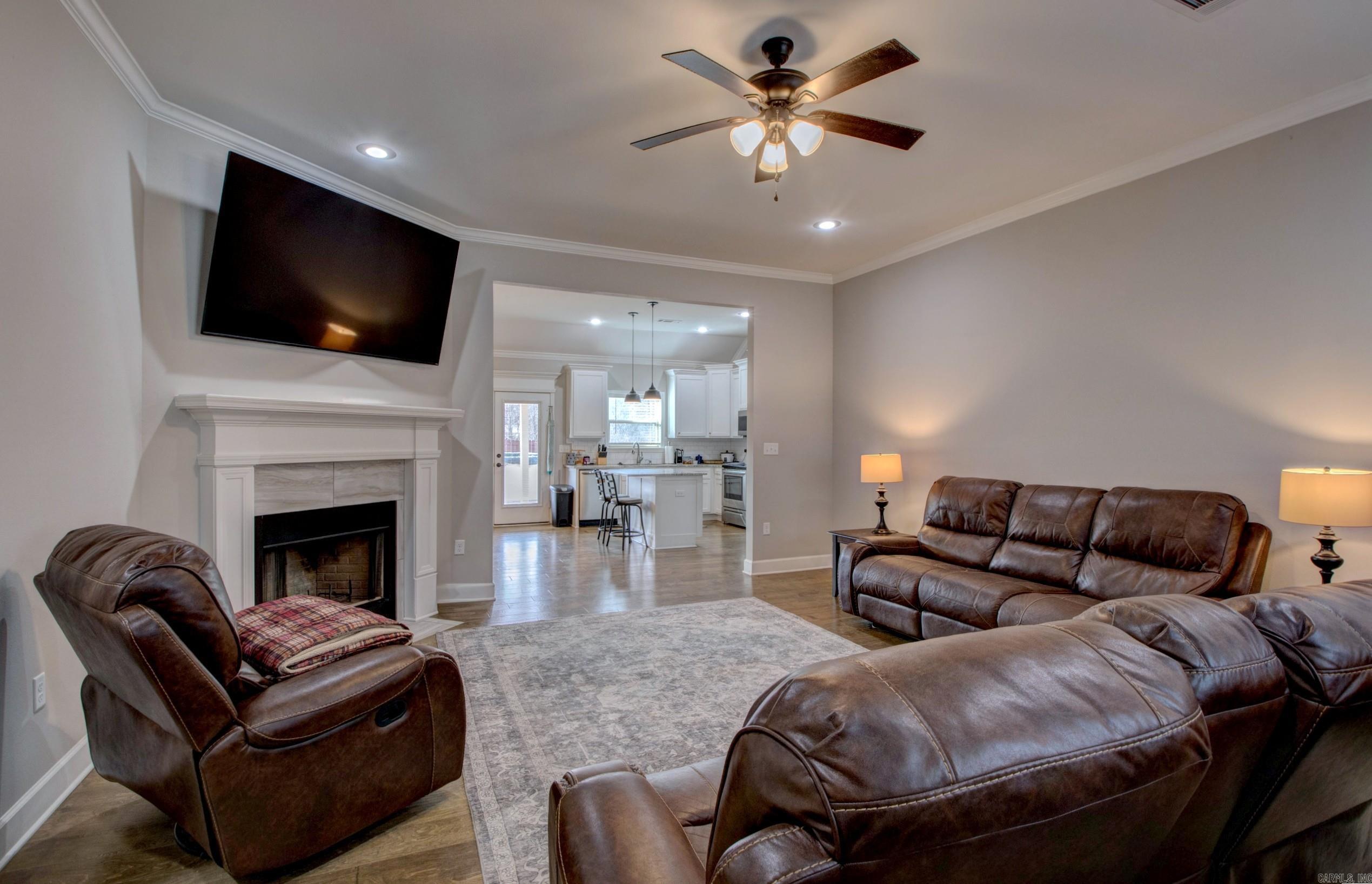 PINEWOOD ESTATES - Residential