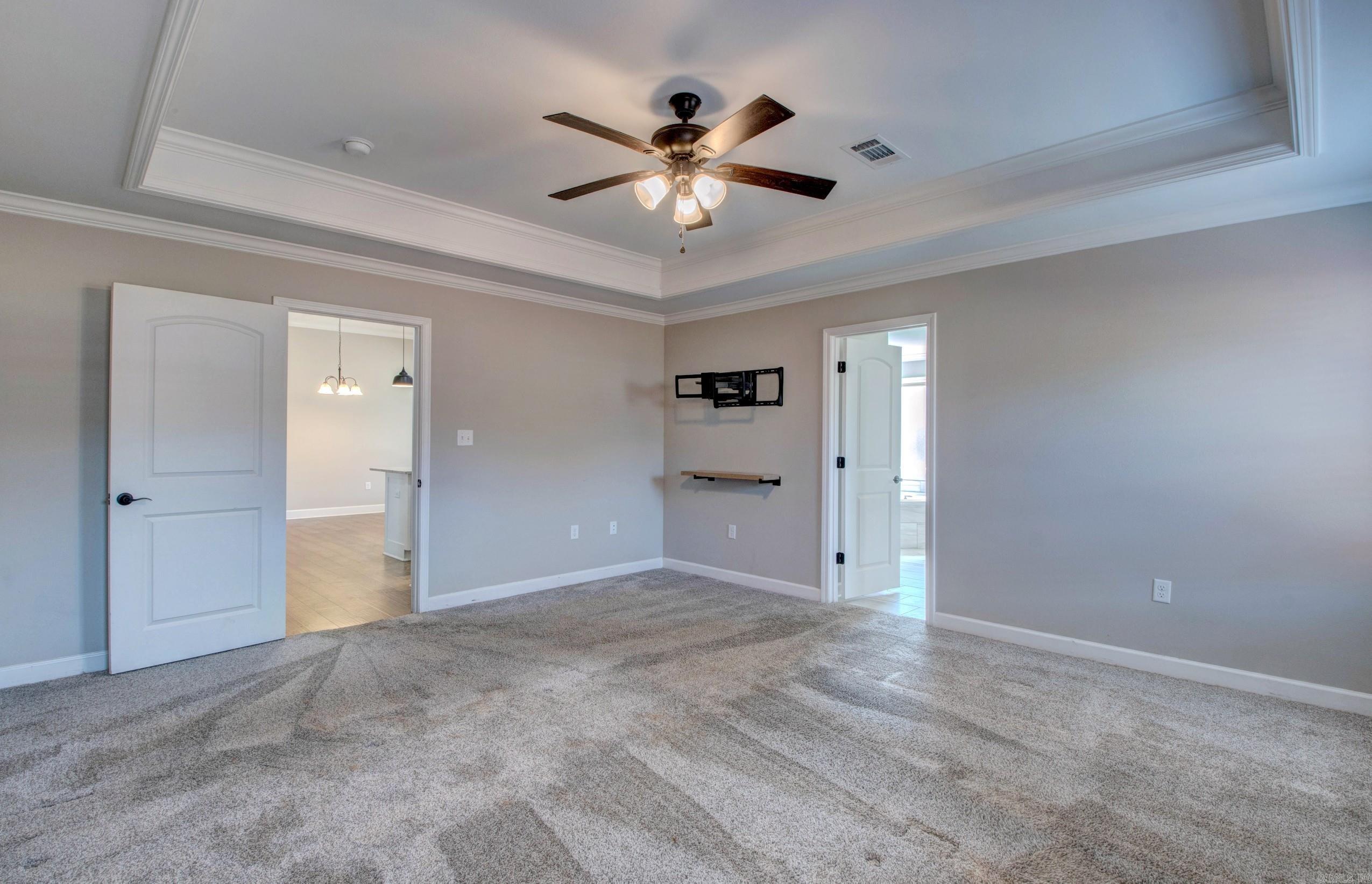 PINEWOOD ESTATES - Residential