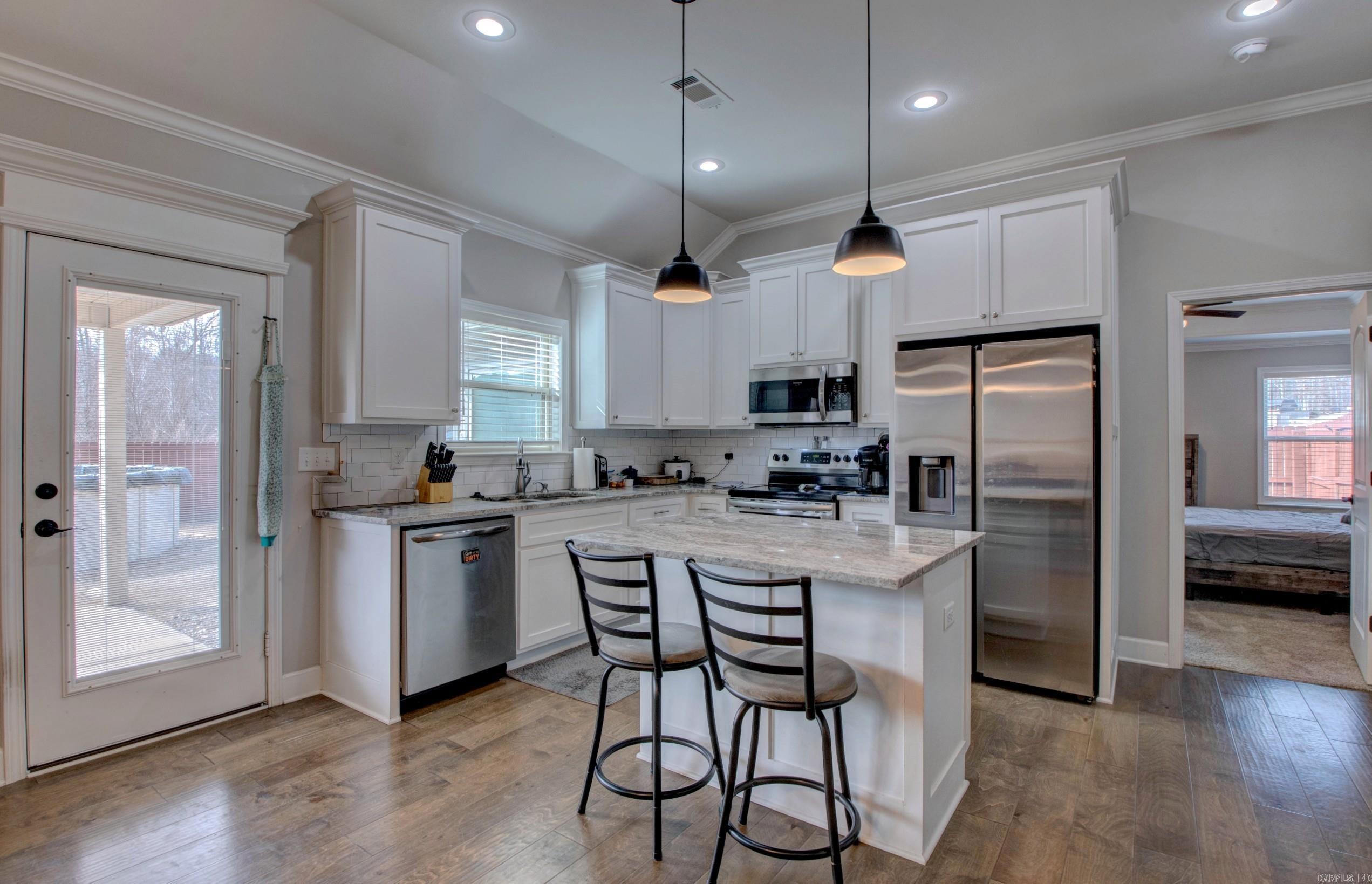 PINEWOOD ESTATES - Residential