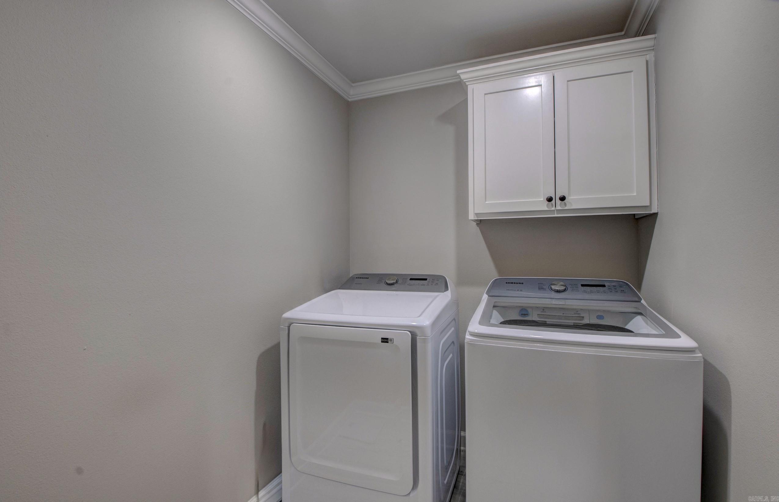 PINEWOOD ESTATES - Residential