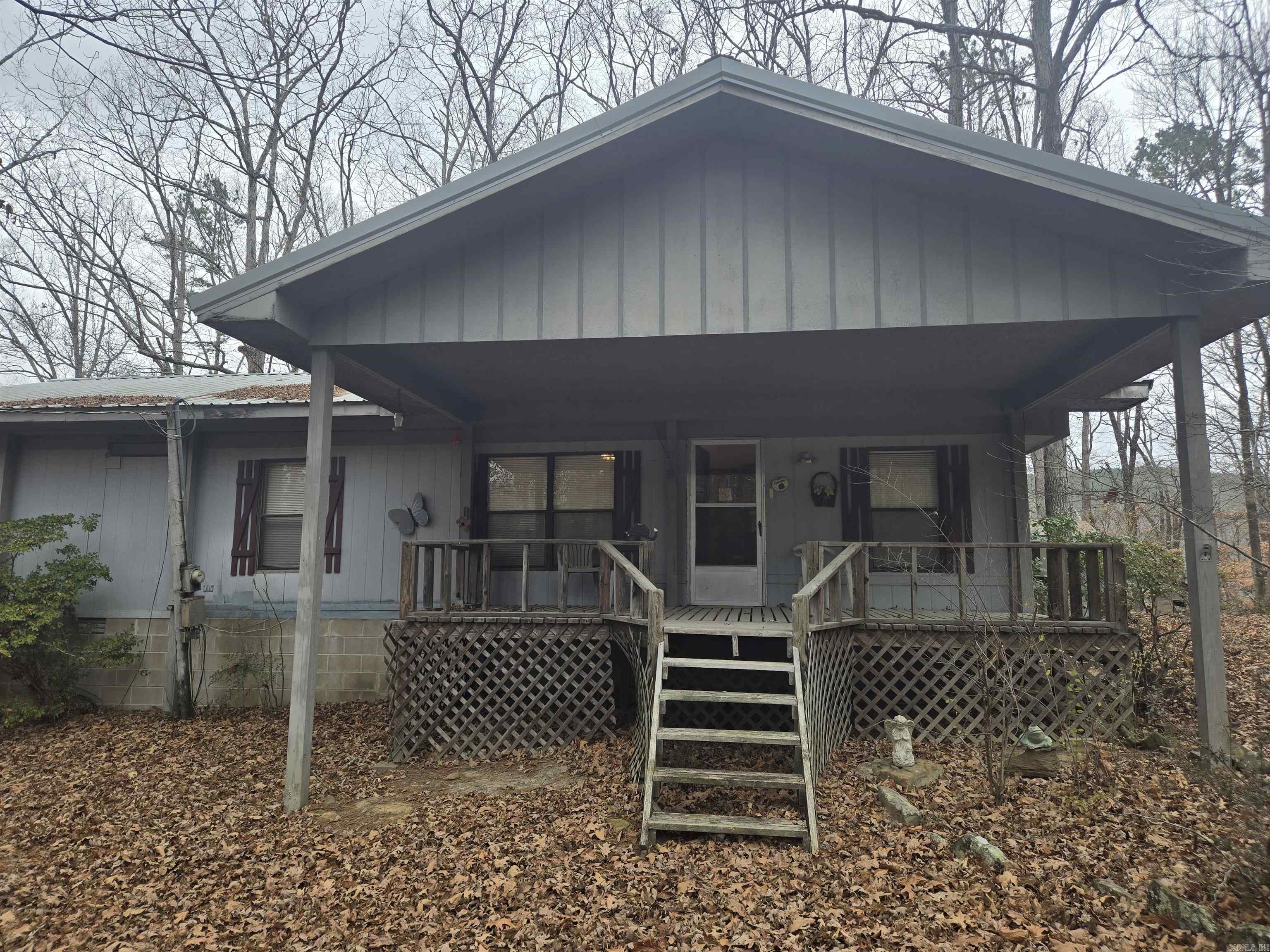 TOMAHAWK VILLAGE - Residential