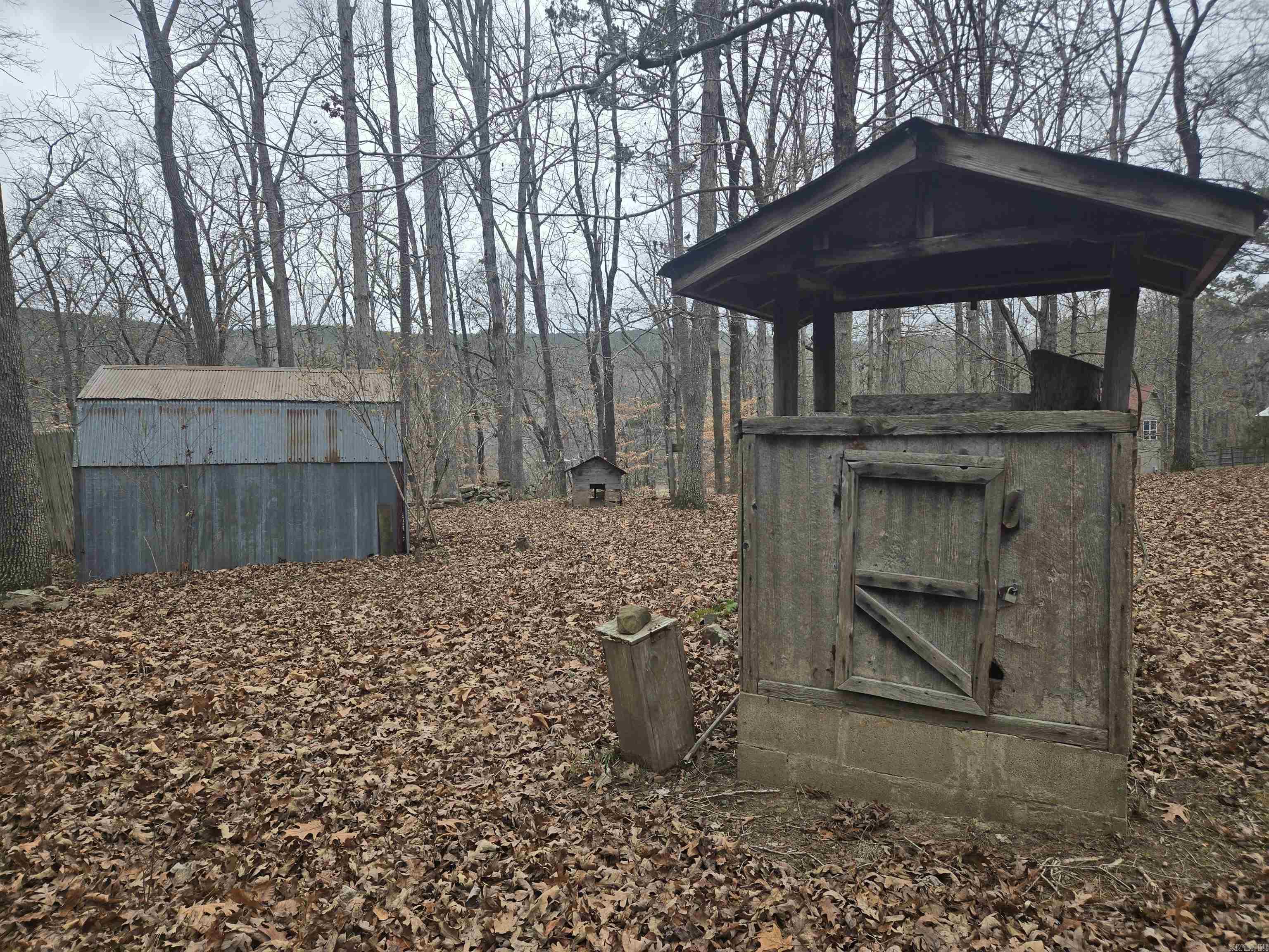 TOMAHAWK VILLAGE - Residential