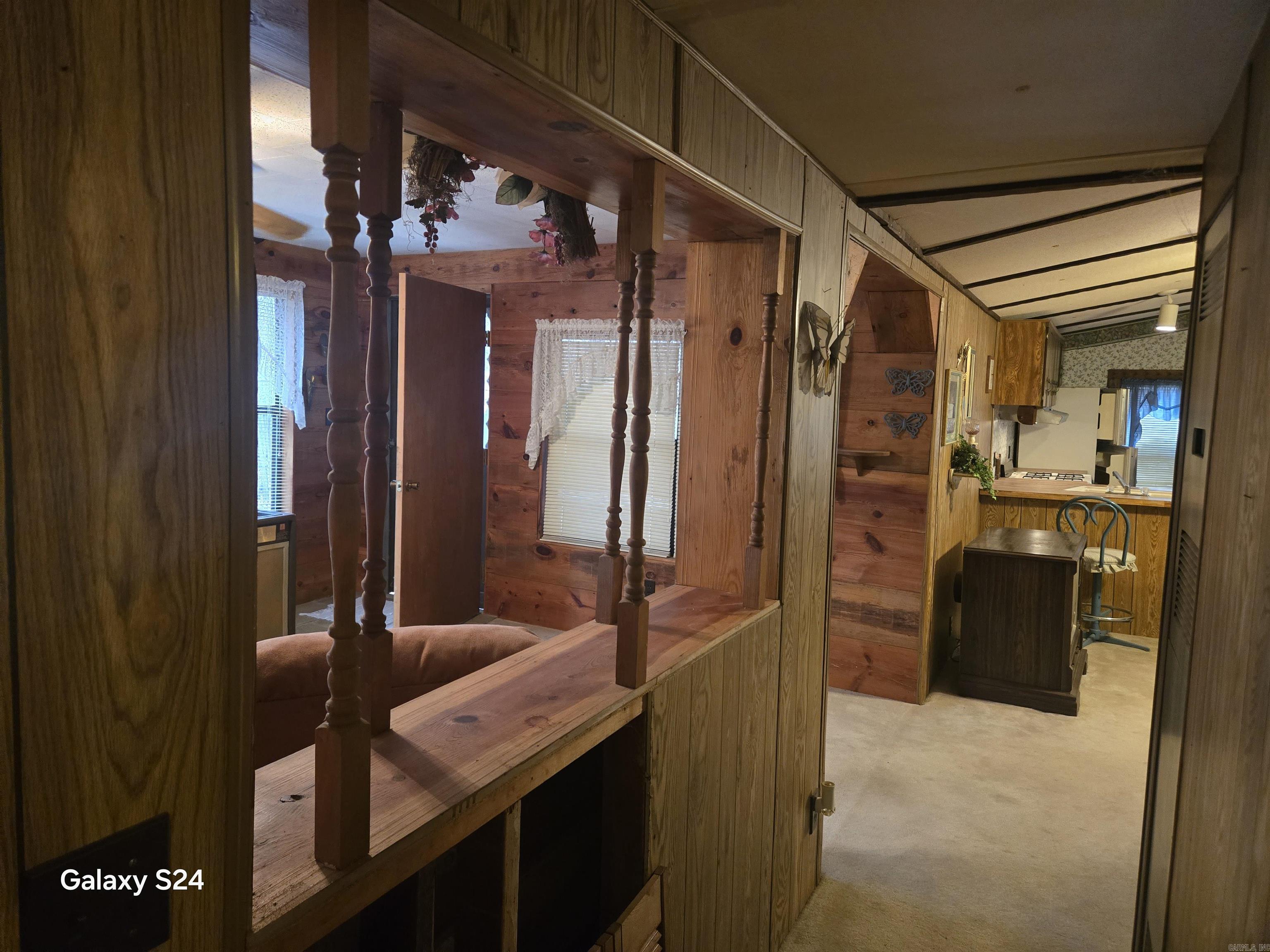 TOMAHAWK VILLAGE - Residential