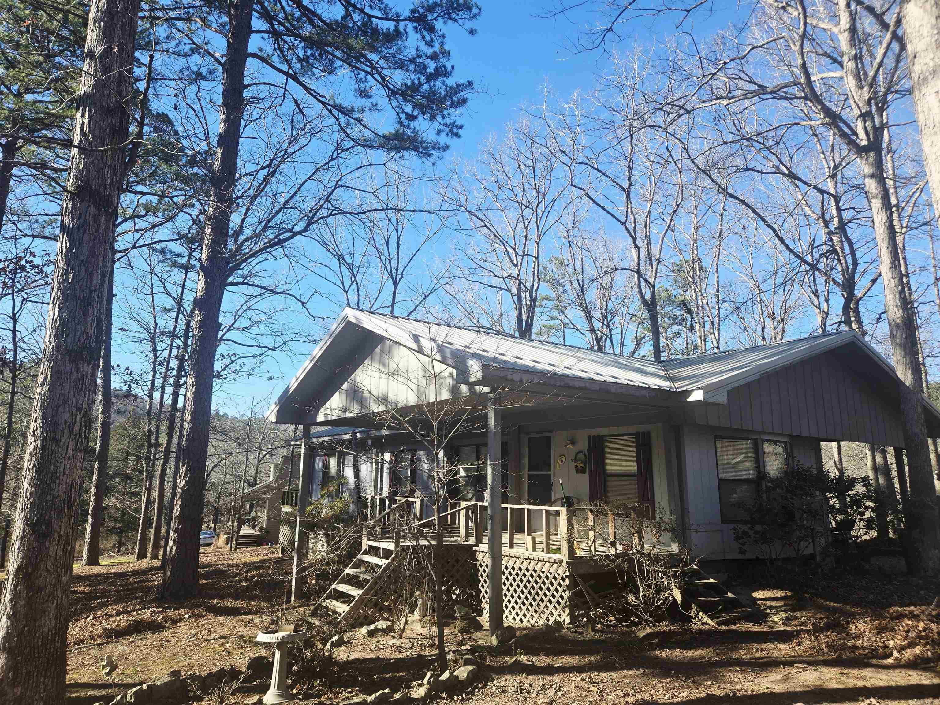 TOMAHAWK VILLAGE - Residential