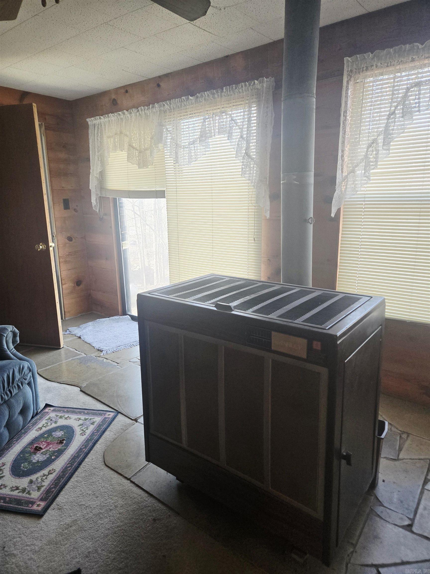 TOMAHAWK VILLAGE - Residential