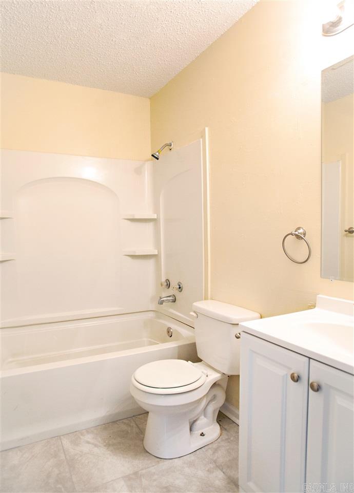 Macarthur Park - Residential Lease