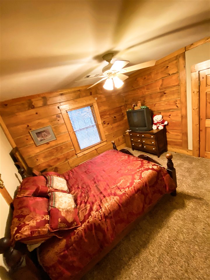 EAST SHORES AT TANNENBAUM - Residential